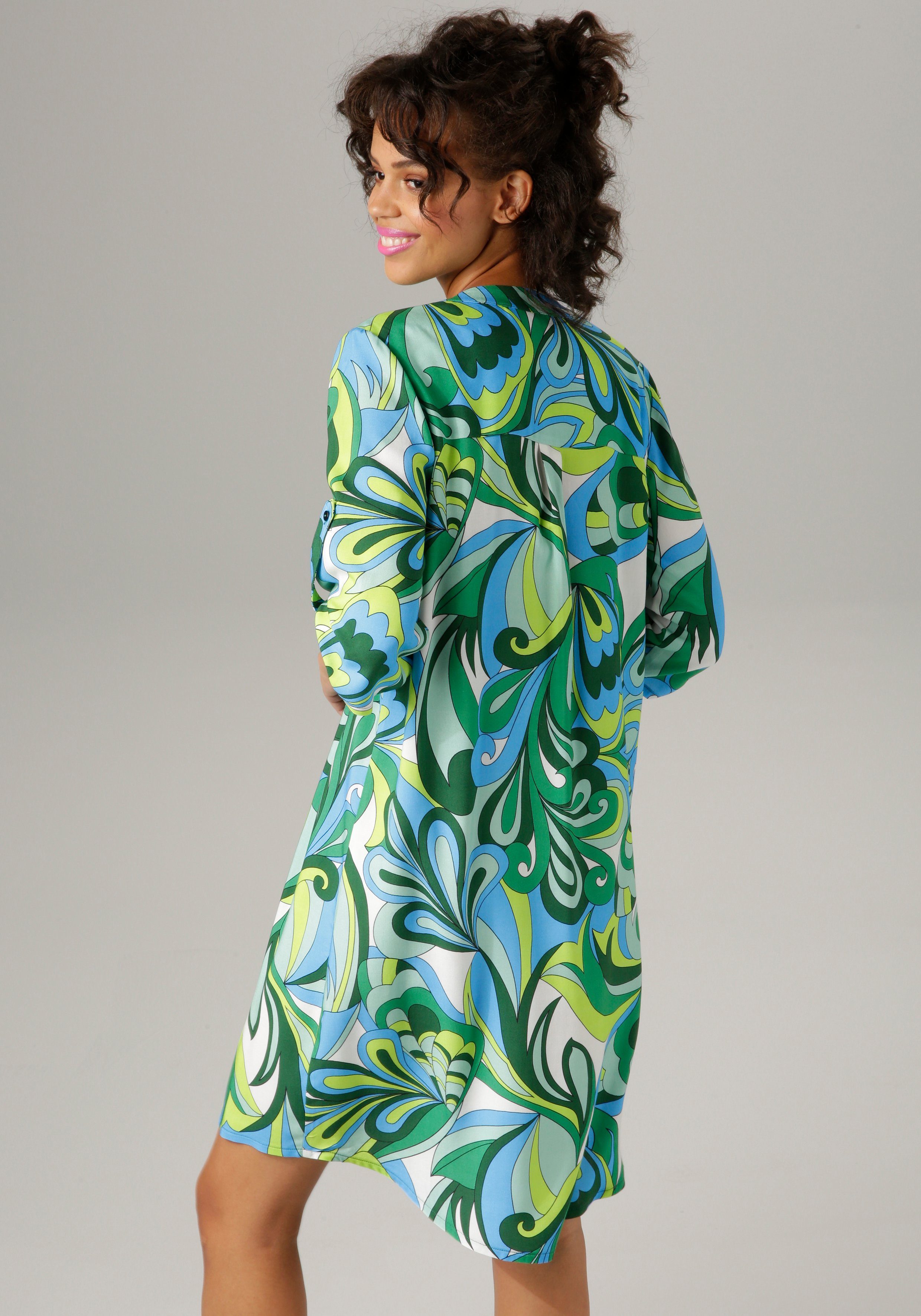 Aniston CASUAL Zomerjurk met harmonieuze kleuren, grafische print