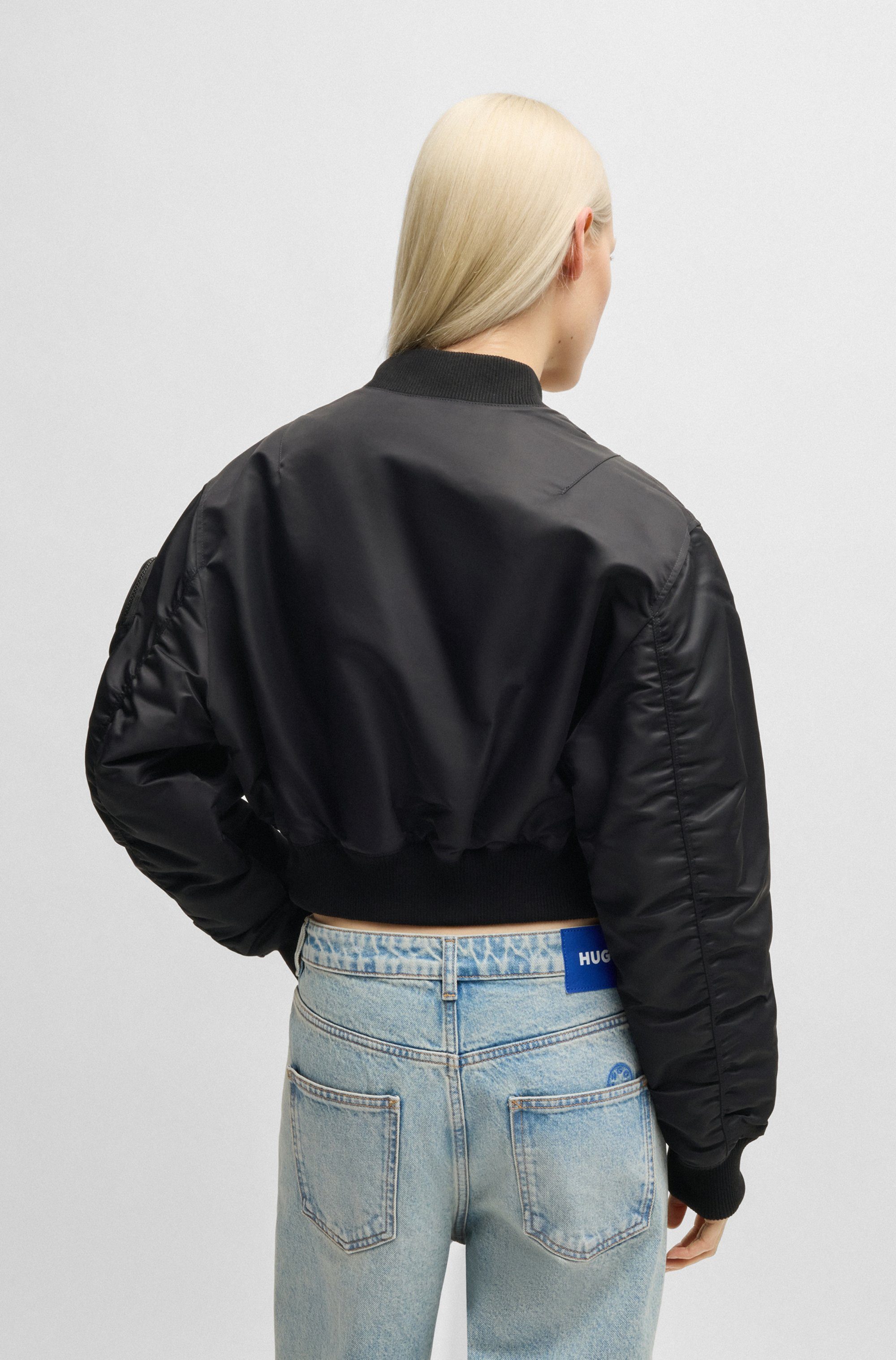 HUGO Blue Outdoorjack Foraia-1_B met opgestikte mouwzak, bomberjack iconic streetstyle