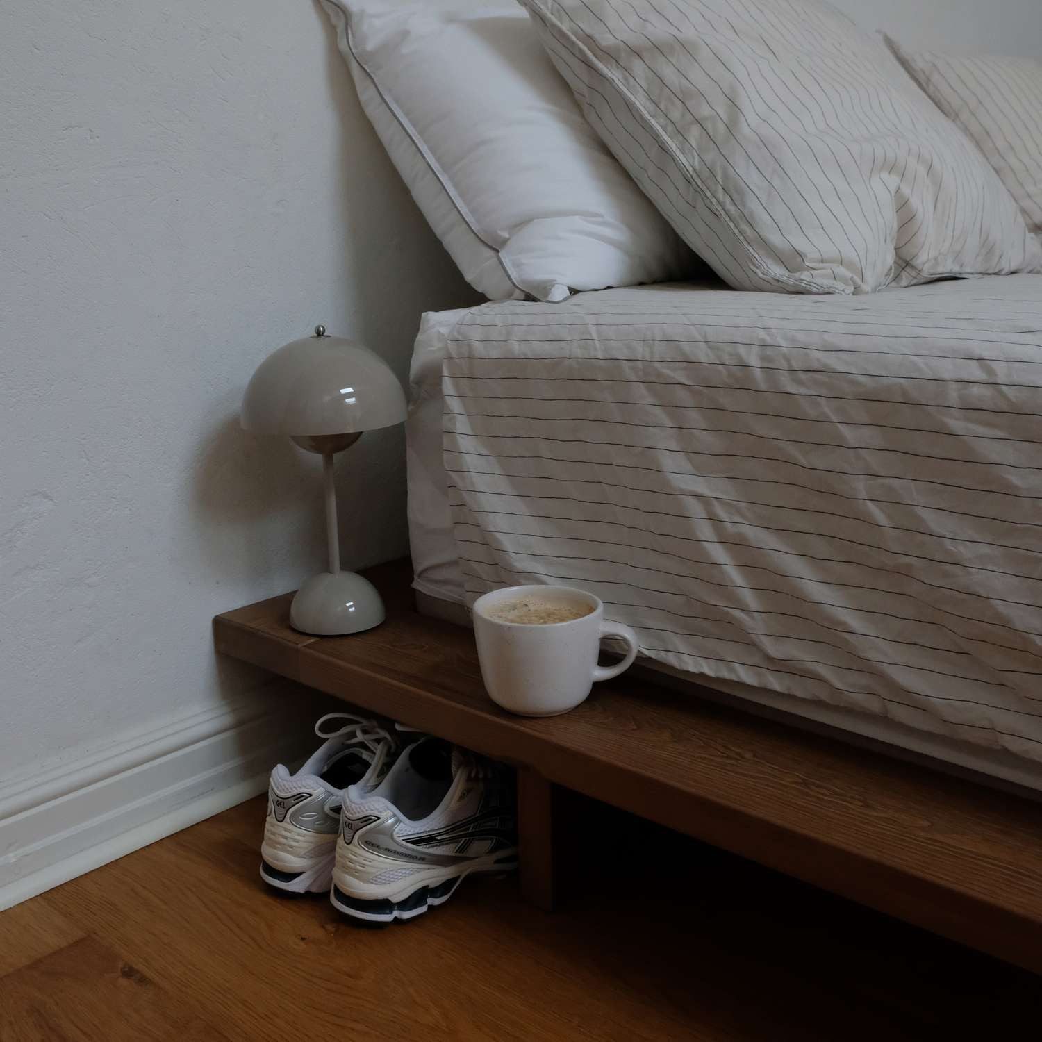 Karup Bedframe JAPAN BED grondbed, houten frame, futonbed, jeugdbed, houten bed Massief houten bed met lattenbodem, massief grenen, bed zonder hoofdeinde