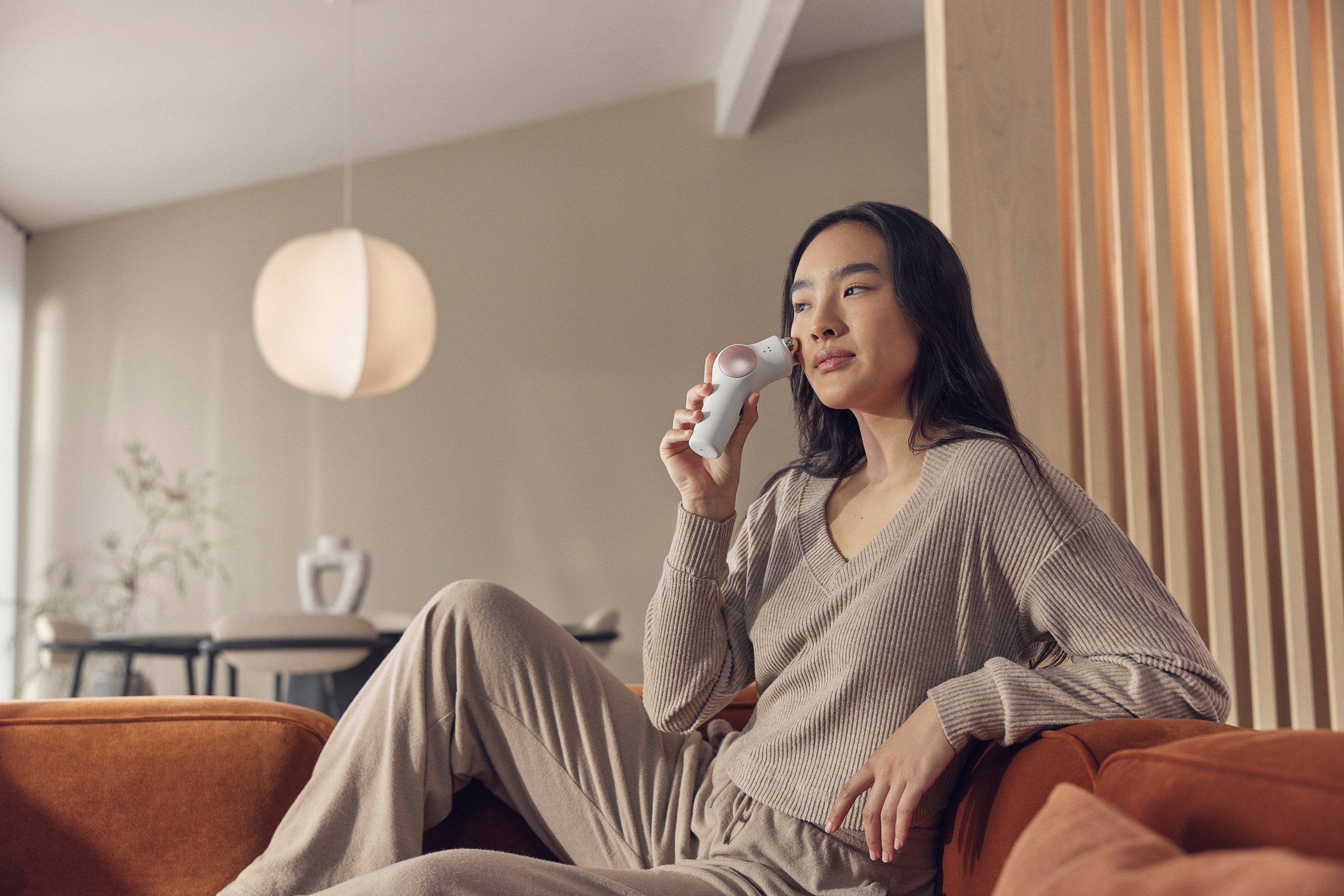 Therabody Gezichtsmassage apparaat TheraFace PRO, prijswinnend all-in-one apparaat voor huidverzorging