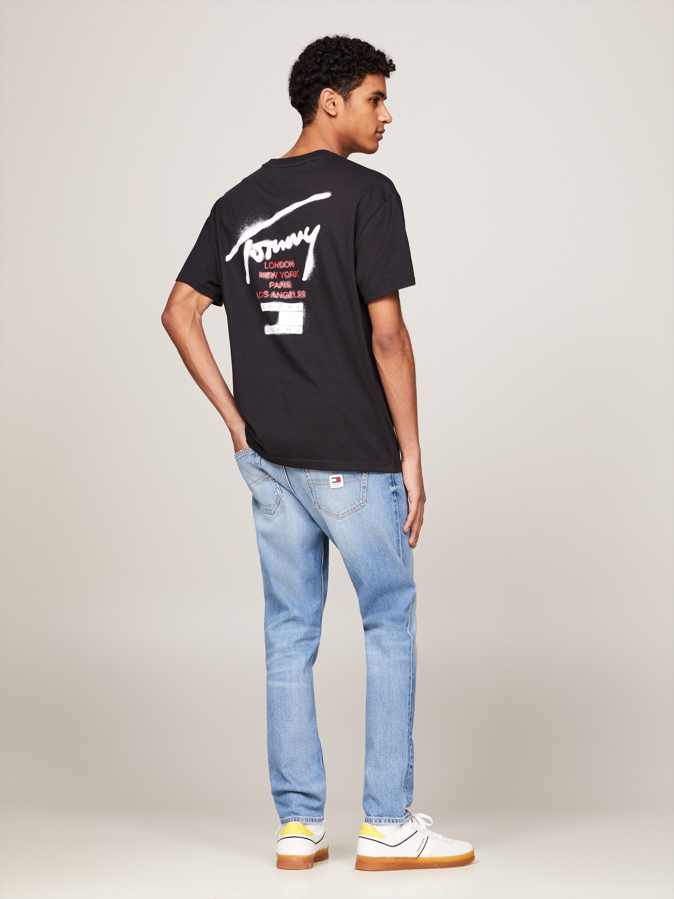TOMMY JEANS T-shirt TJM REG GRAFFITI SIG TEE EXT