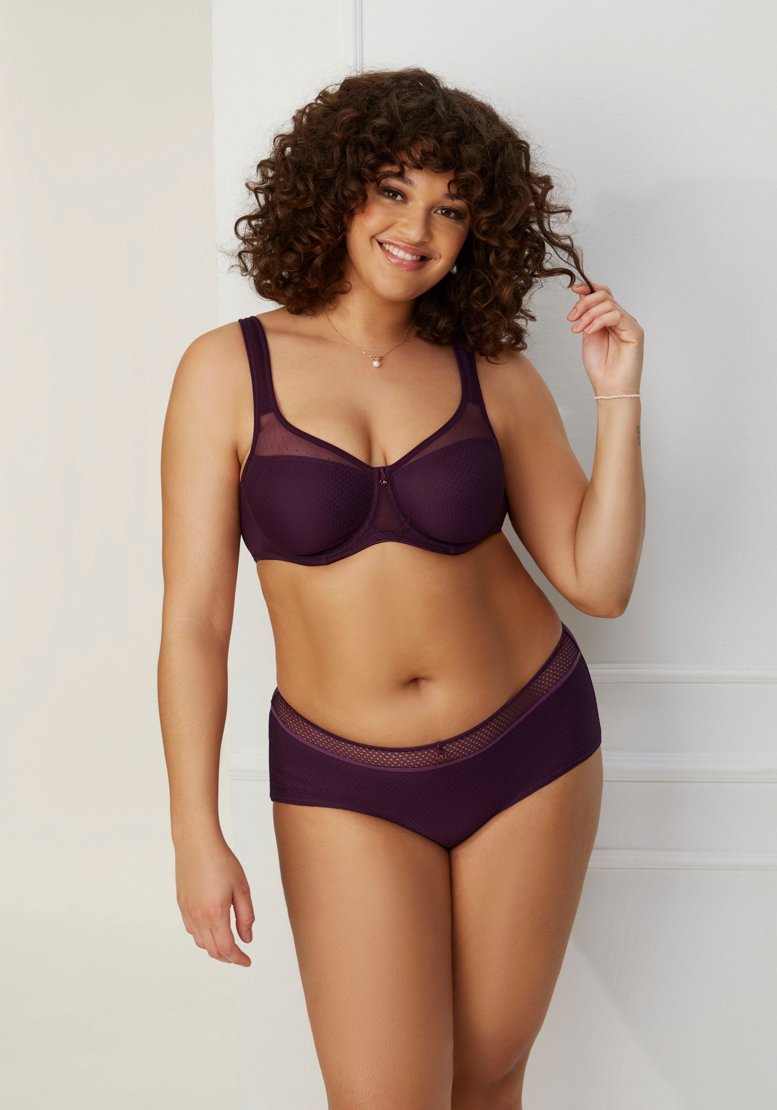 Nuance Minimizer-bh met beugel en transparante netinzetten in de bovenste cup