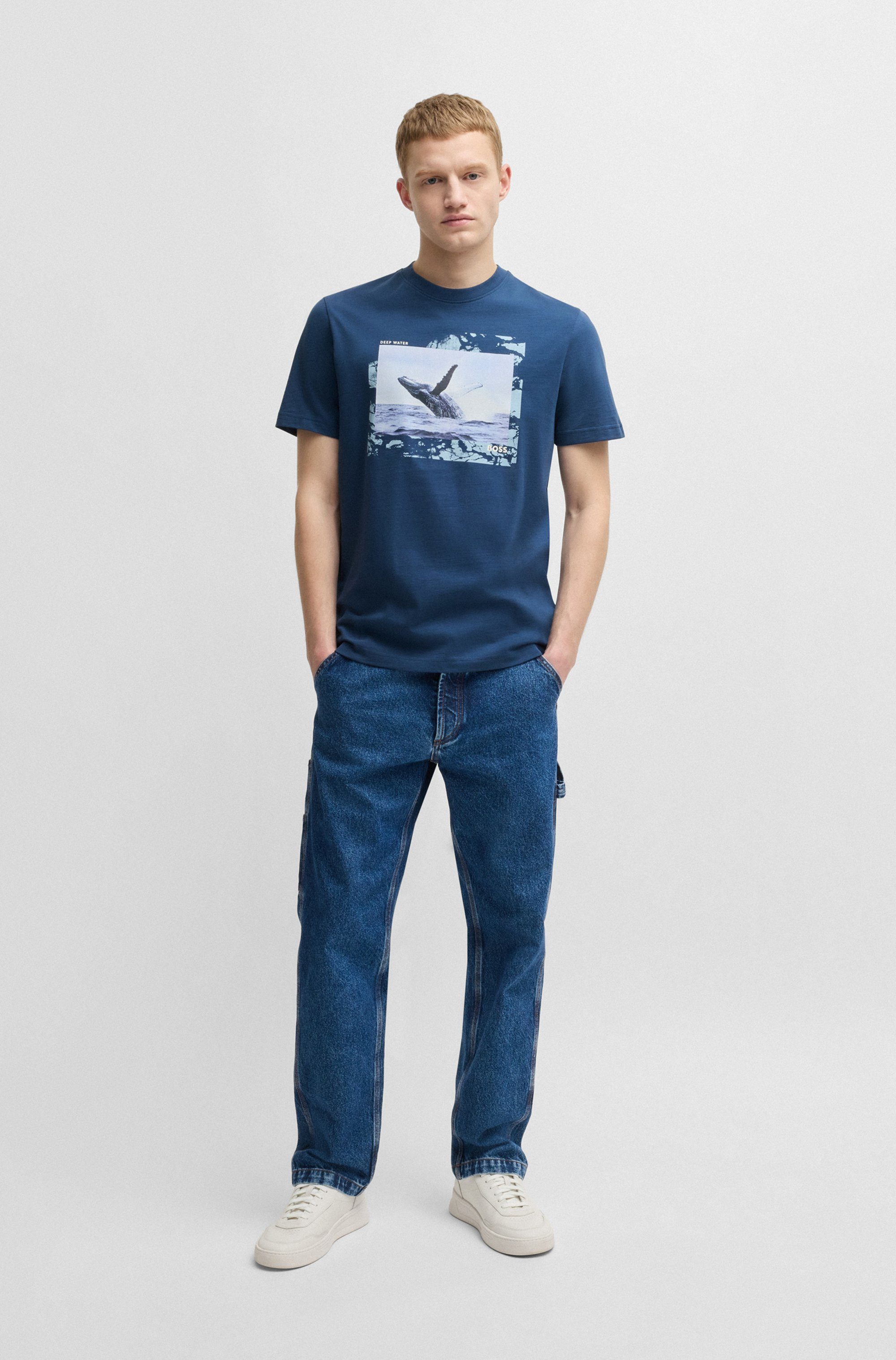 Boss Orange T-shirt Te Dunetrace met grote fotoprint