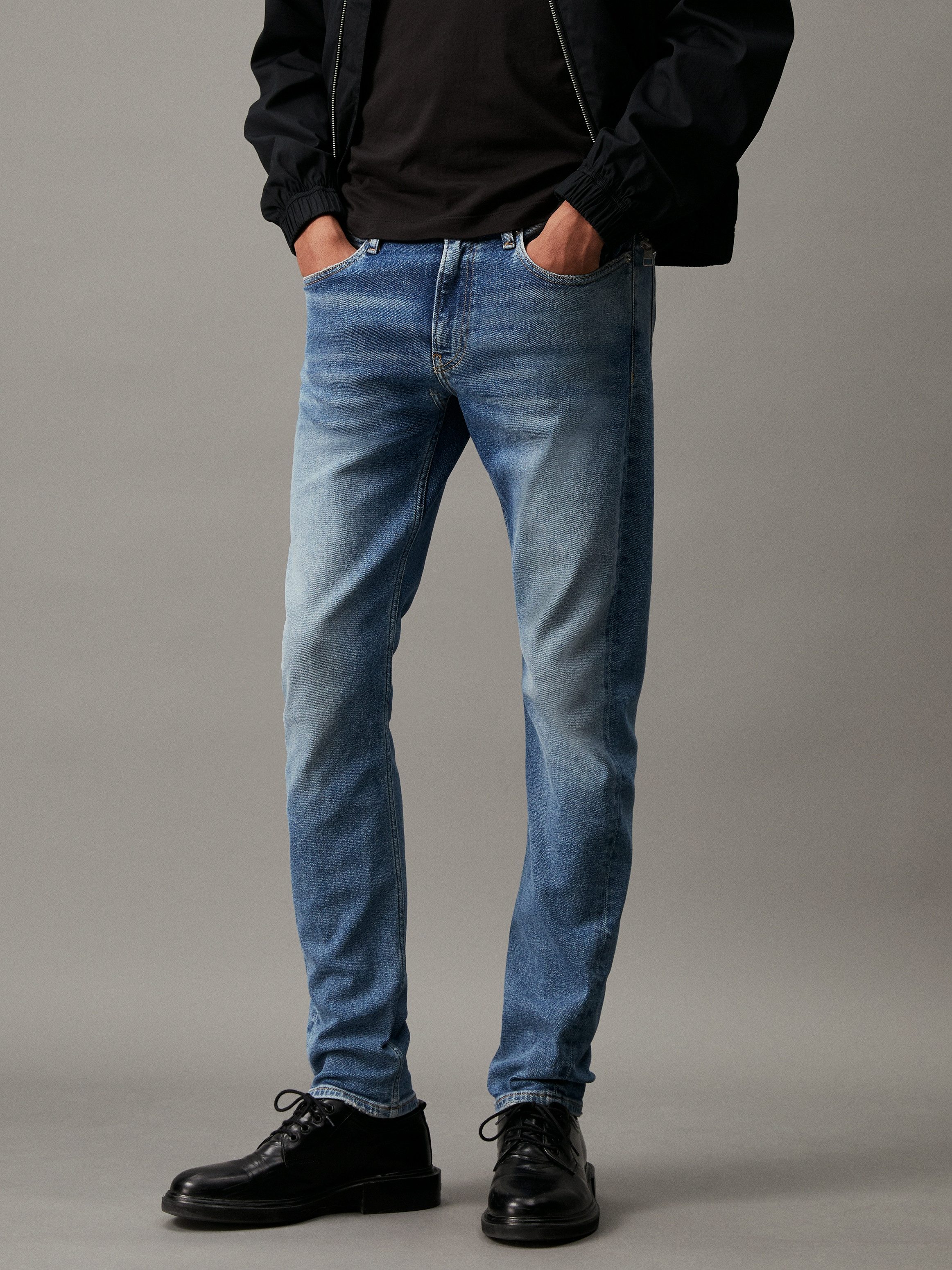 Calvin Klein Slim fit jeans SLIM TAPER in een klassiek 5-pocketsmodel