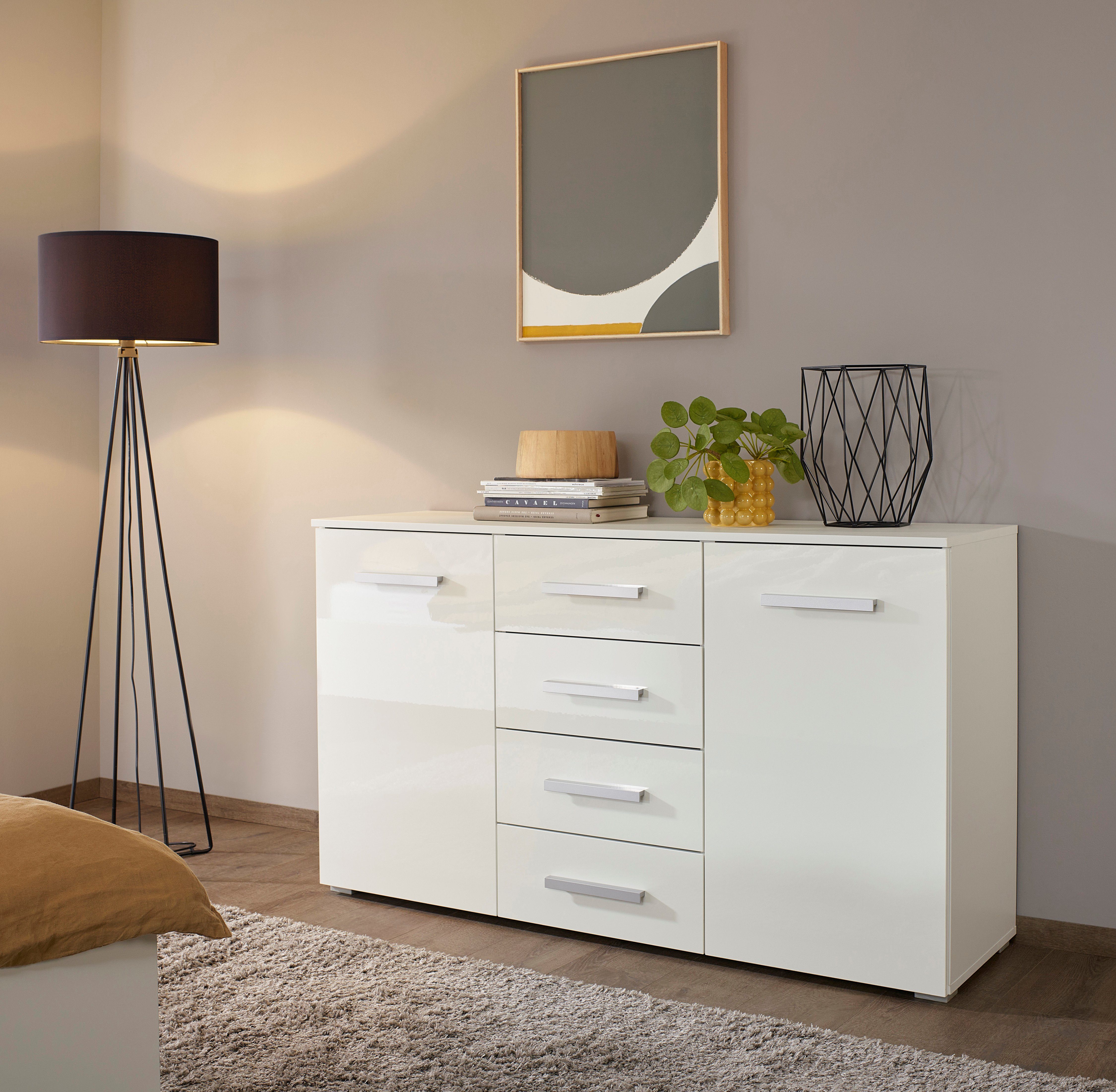 rauch Ladekast Sideboard commode combicommode KOLUNA met hoogglansfront met 4 lades en 2 deuren en metalen grepen made in germany