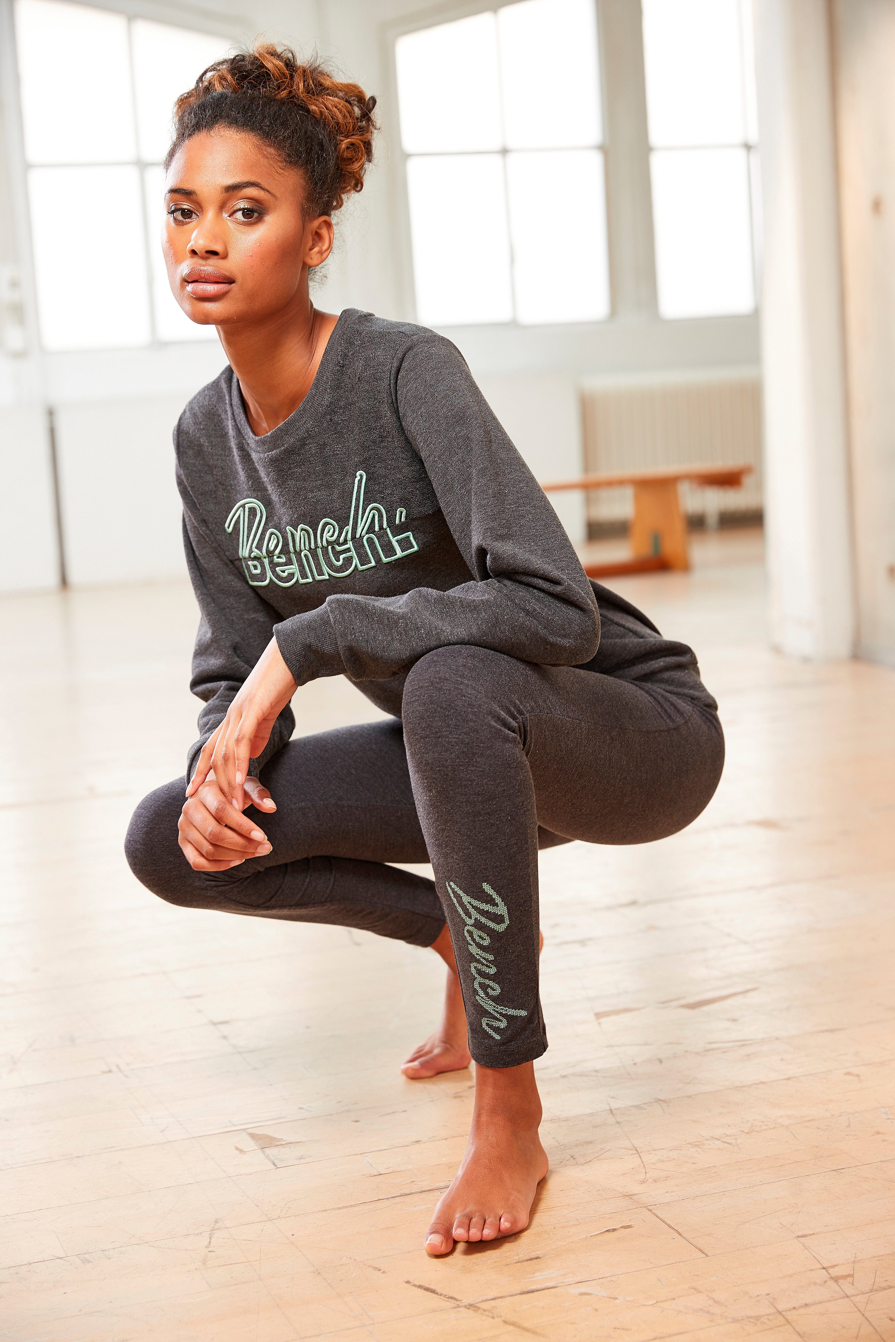 Bench. Sweatshirt met logo-borduurwerk, loungepak