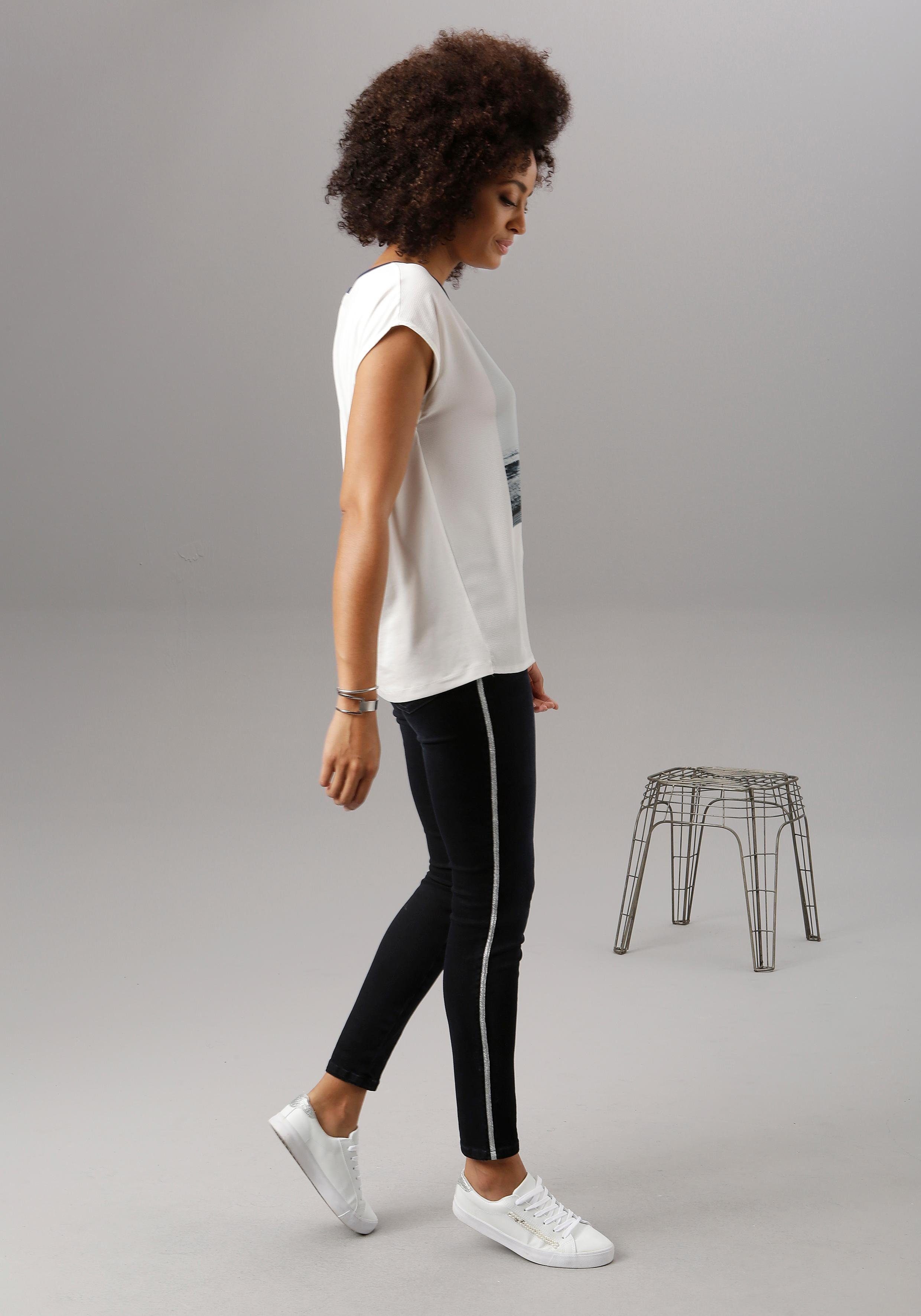 Aniston SELECTED Shirt in de materiaalmix