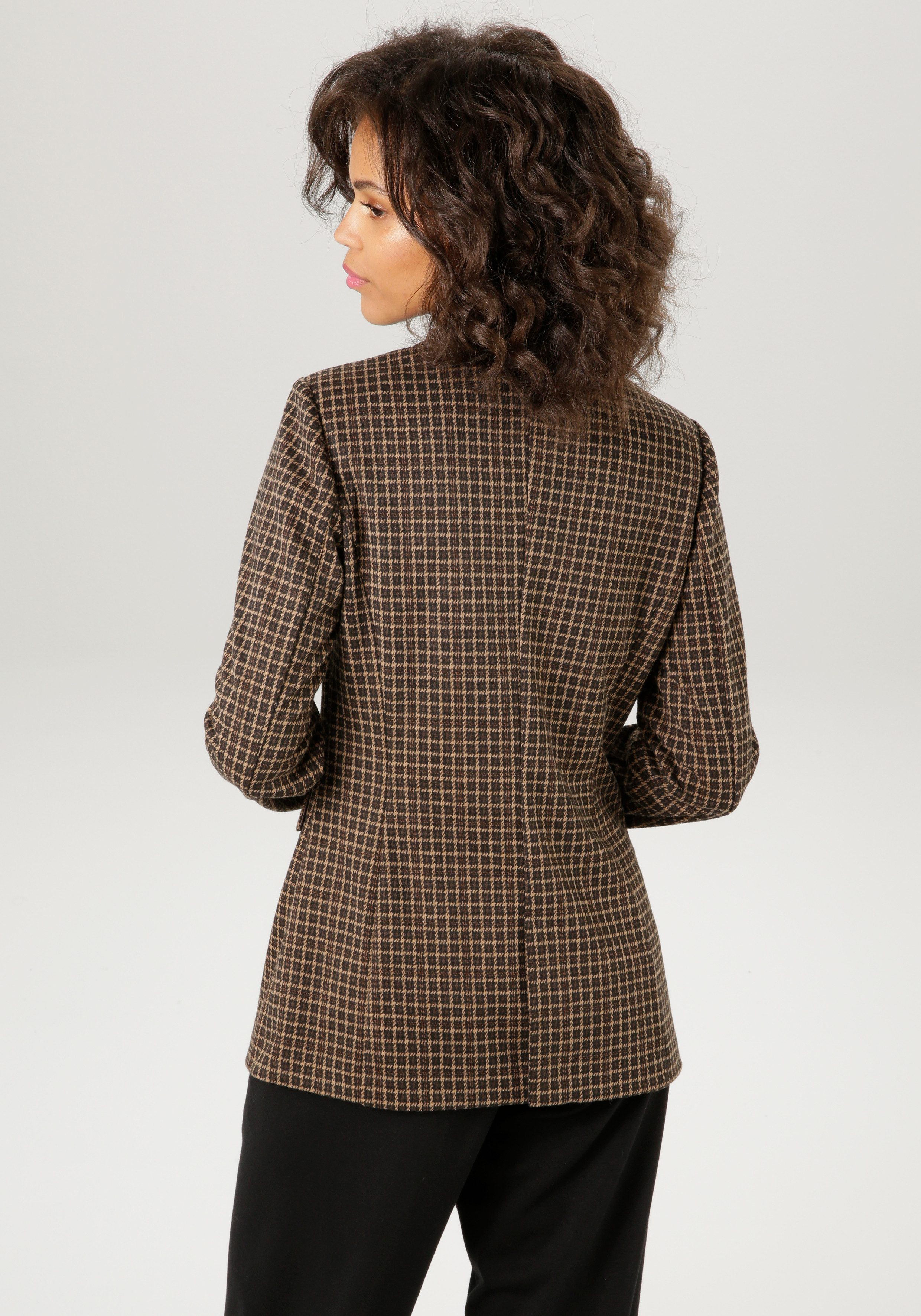 Aniston CASUAL Sweatblazer in een trendy ruitdessin