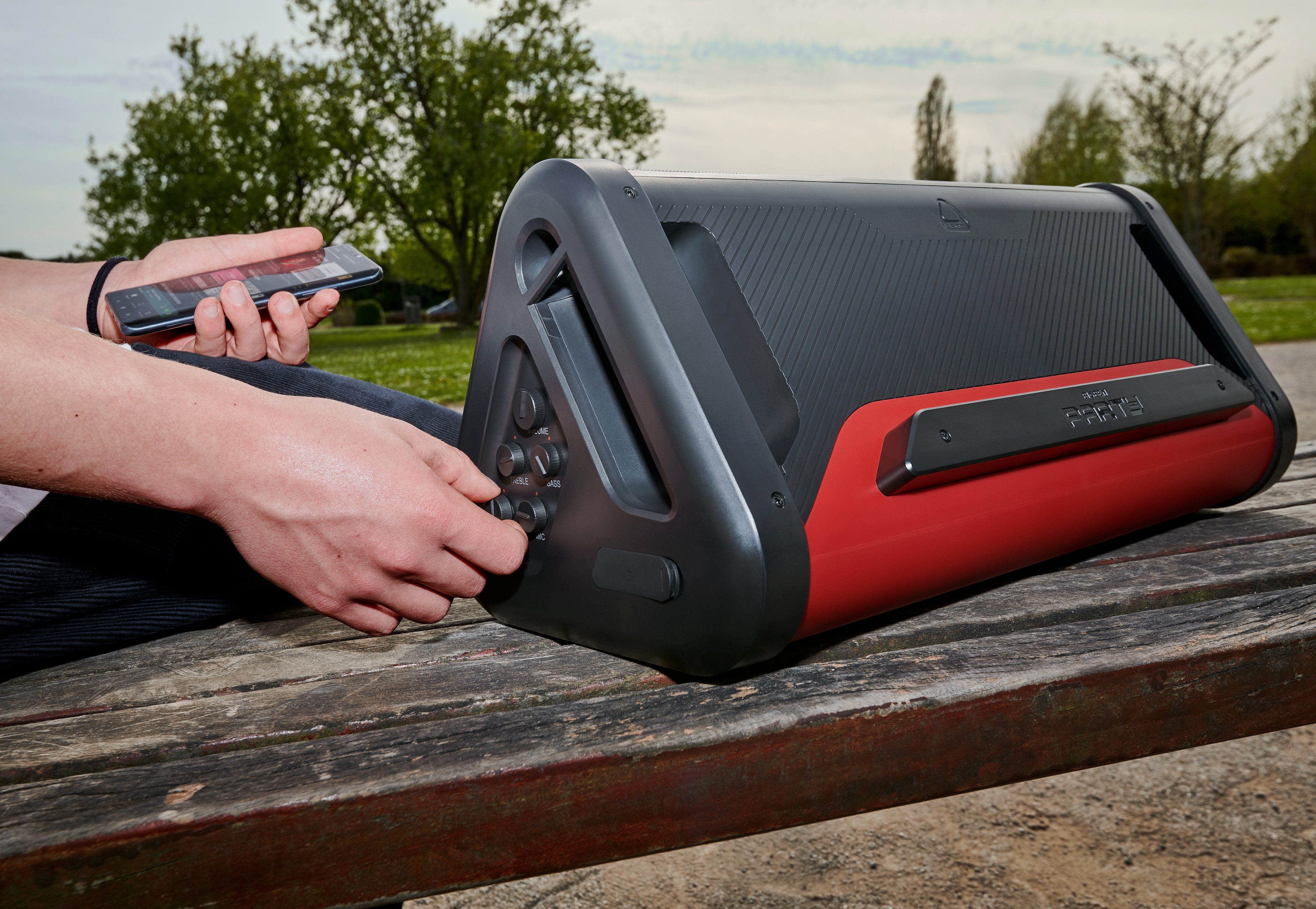 BigBen Party-luidspreker PARTY Kbox IP AU387056 met lichteffecten, draadloos, inclusief 2 microfoons