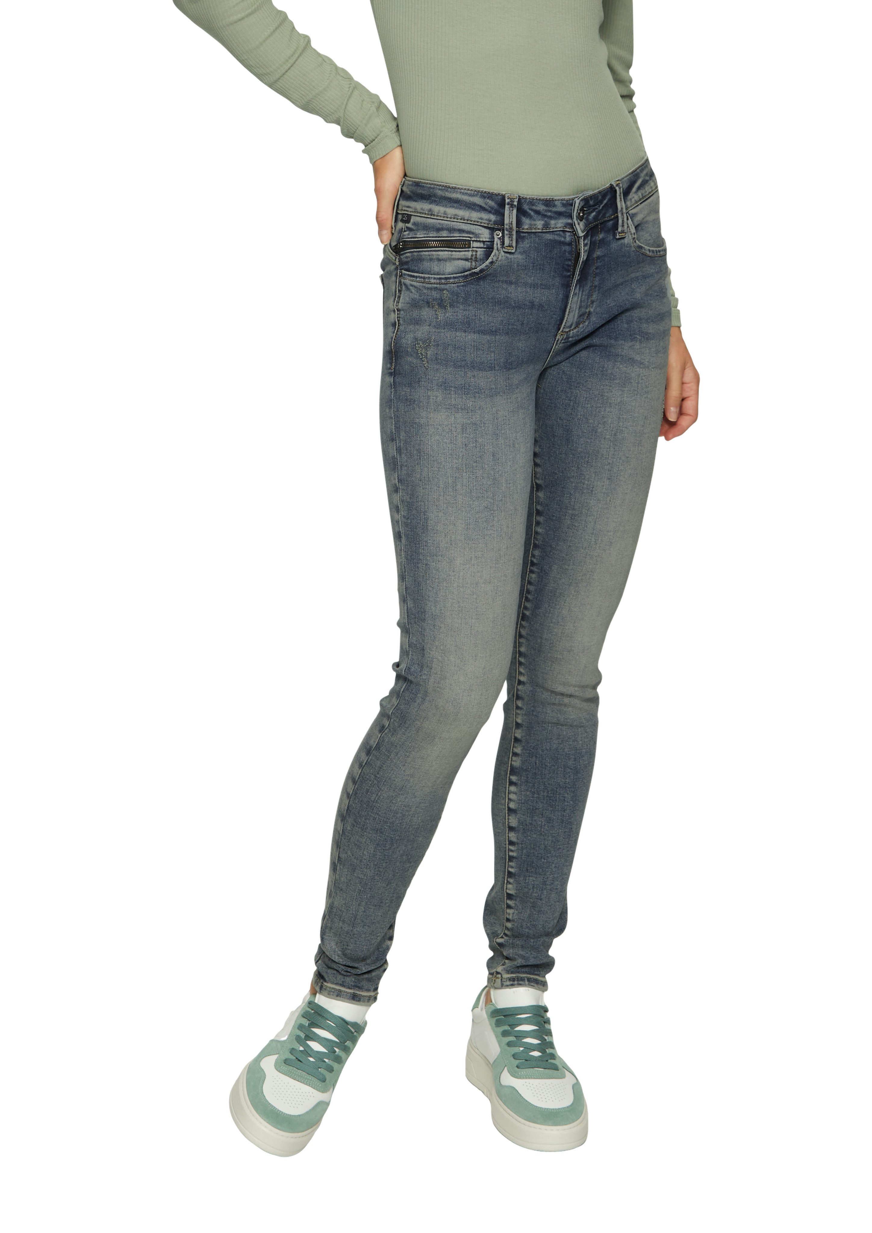 Q S by s.Oliver skinny jeans light blue