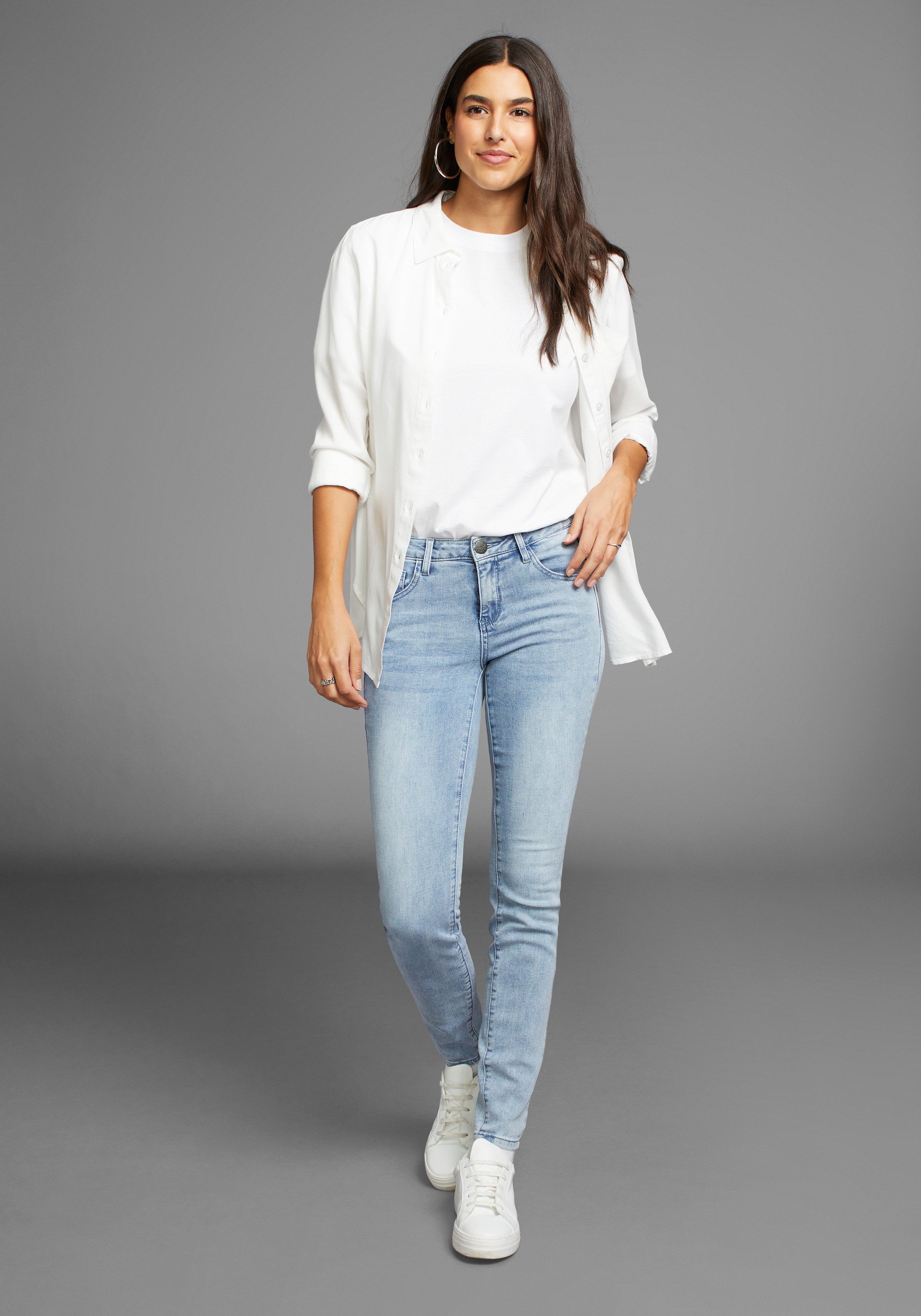 Arizona Skinny fit jeans Ultra Stretch extra-strakke been verloop, normale taille, met steekzakken