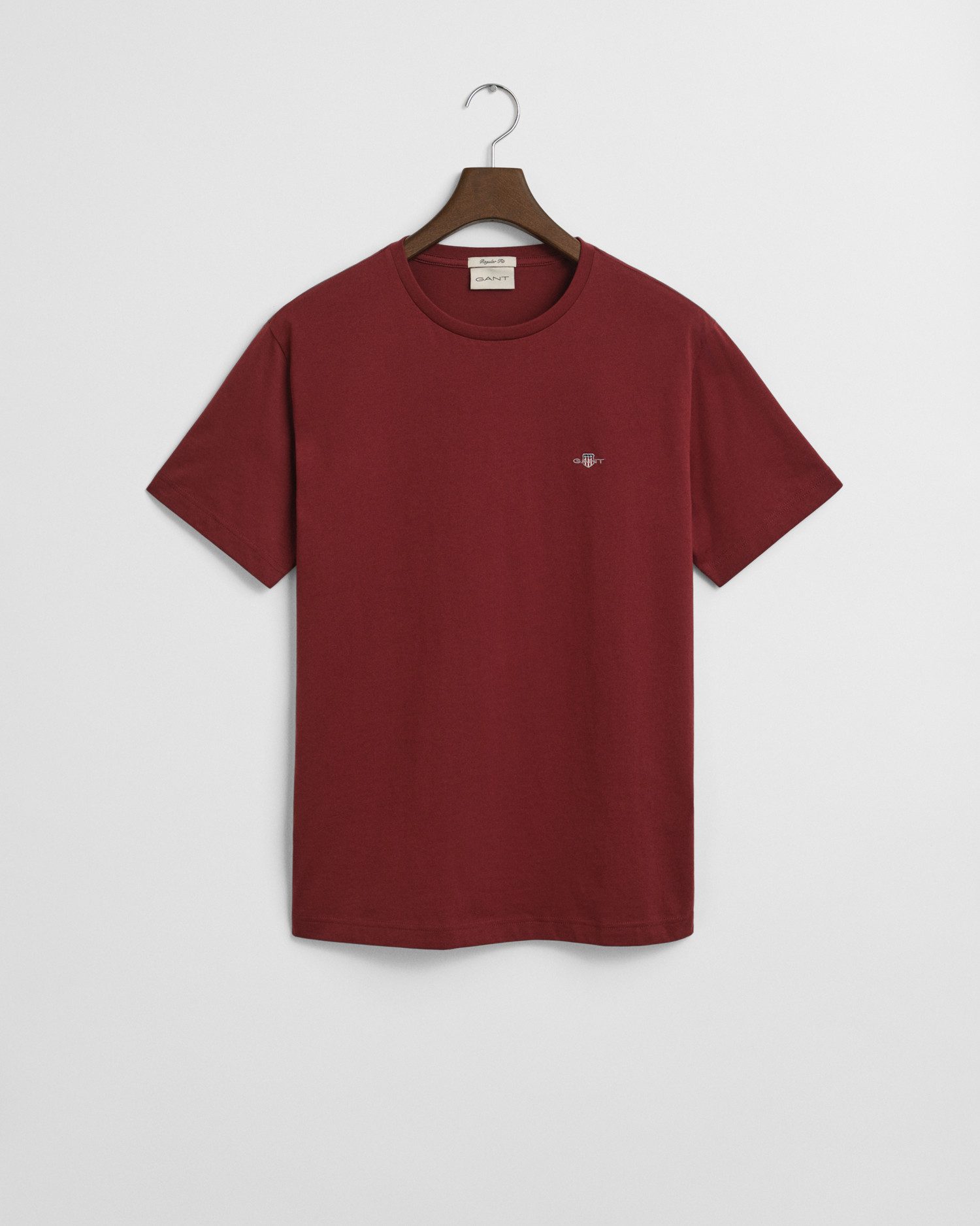 Gant T-shirt REG SHIELD SS T-SHIRT met logoborduursel op borsthoogte