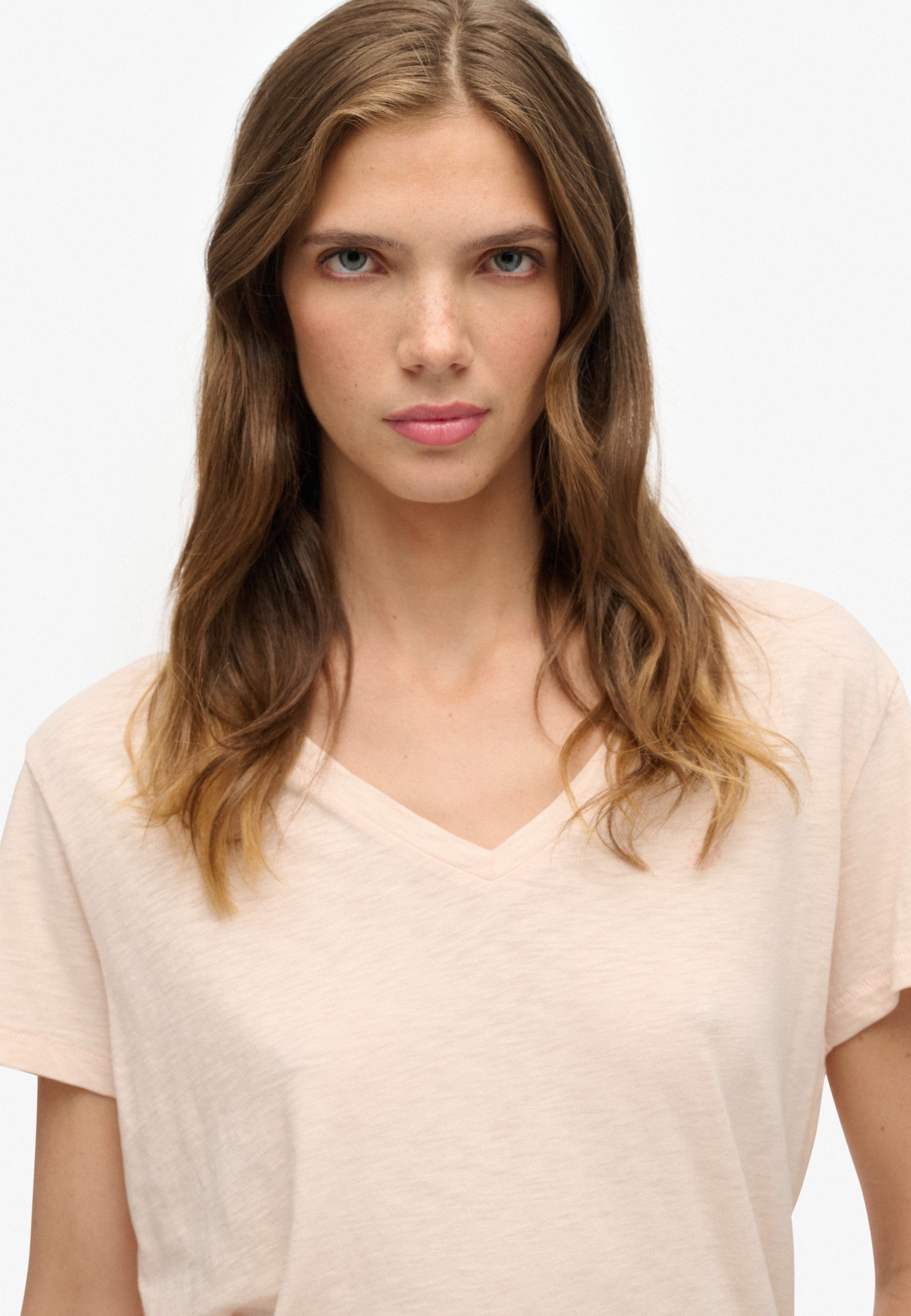 Superdry T-shirt STUDIOS SLUB EMB VEE TEE