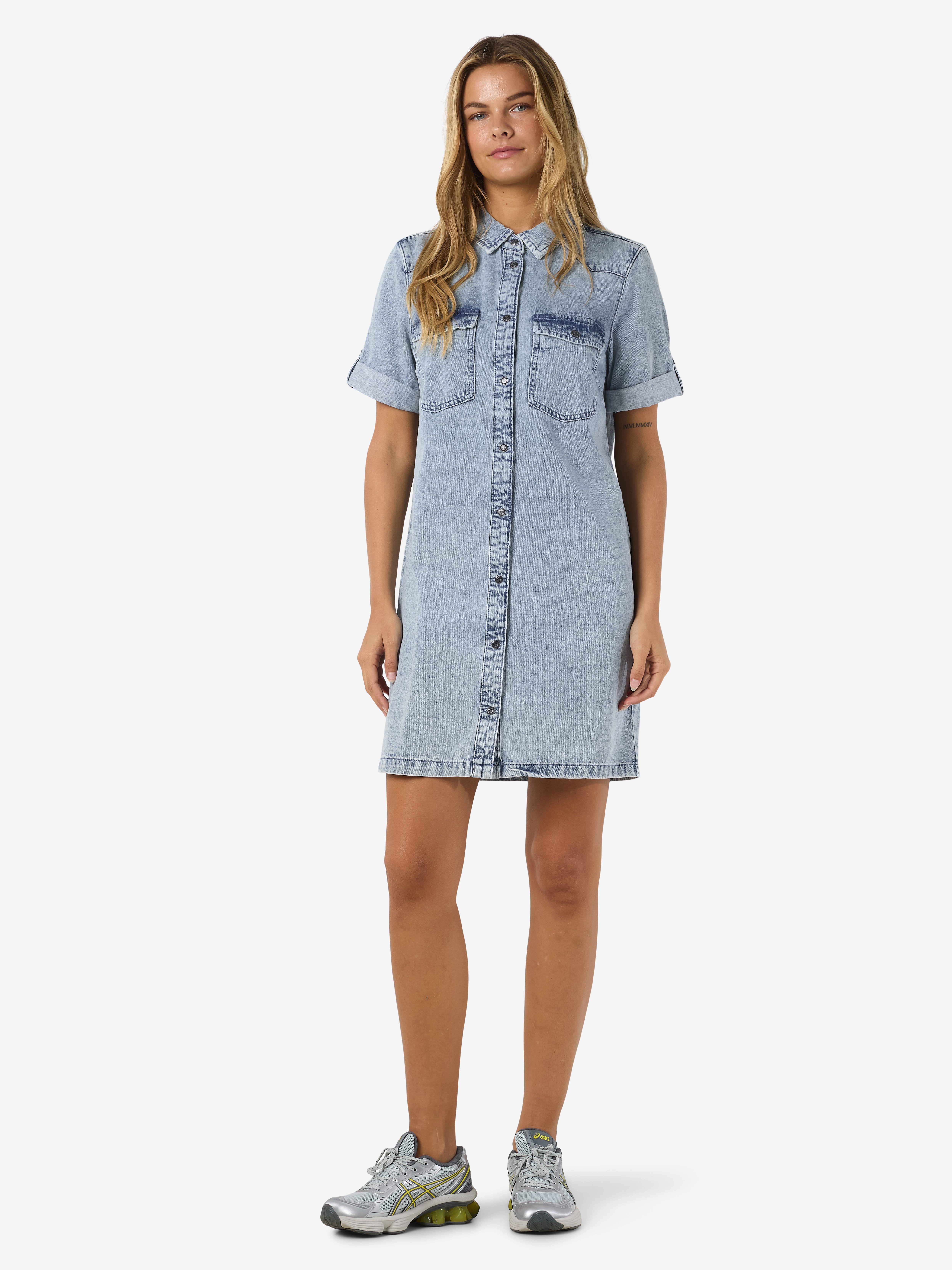 Noisy may Jeans jurk NMNEW SIGNE S/S DENIM DRESS VI003LB NOOS
