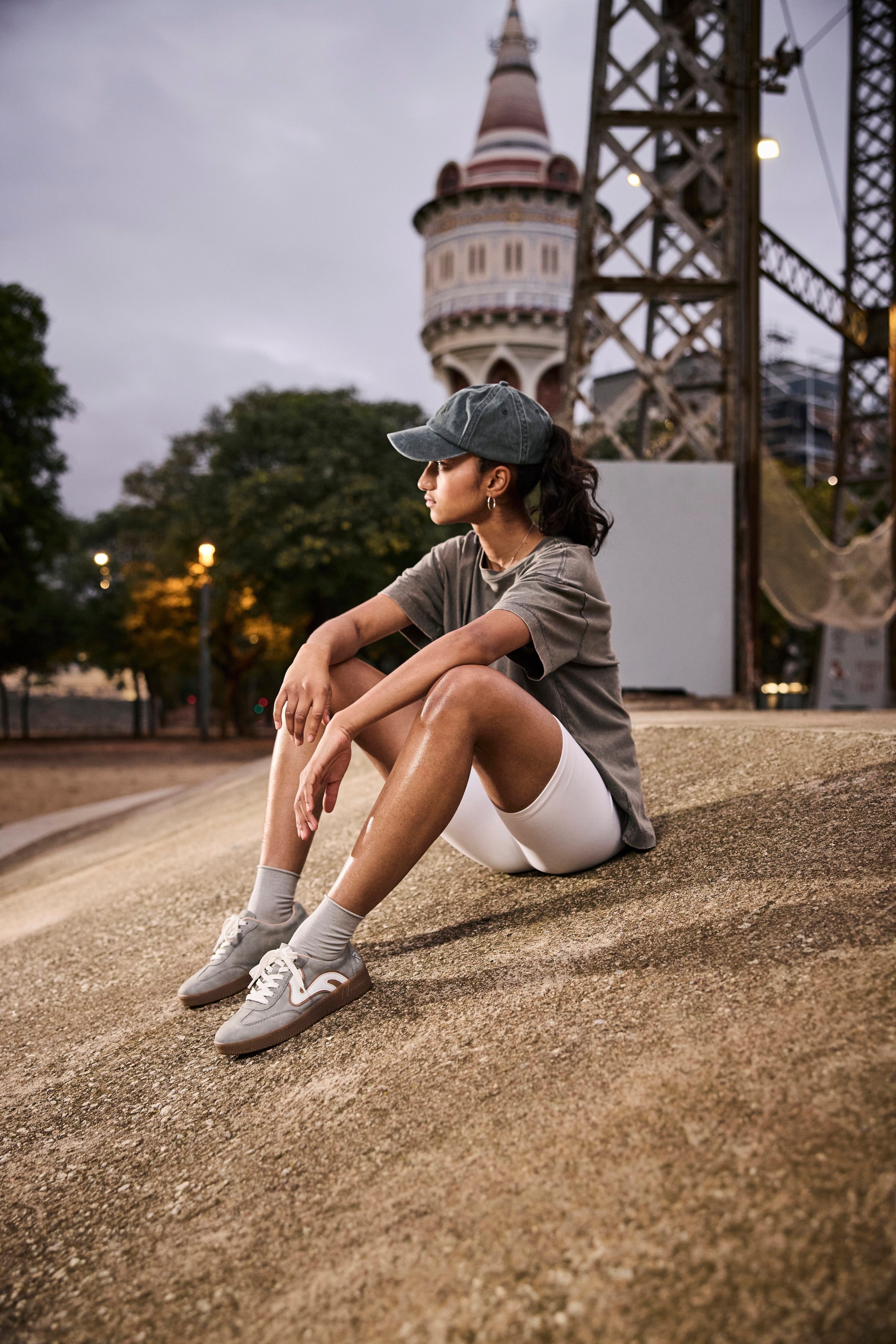 RIEKER Sport Plateausneakers vrijetijdsschoen, lage schoen, veterschoen in vegan uitvoering