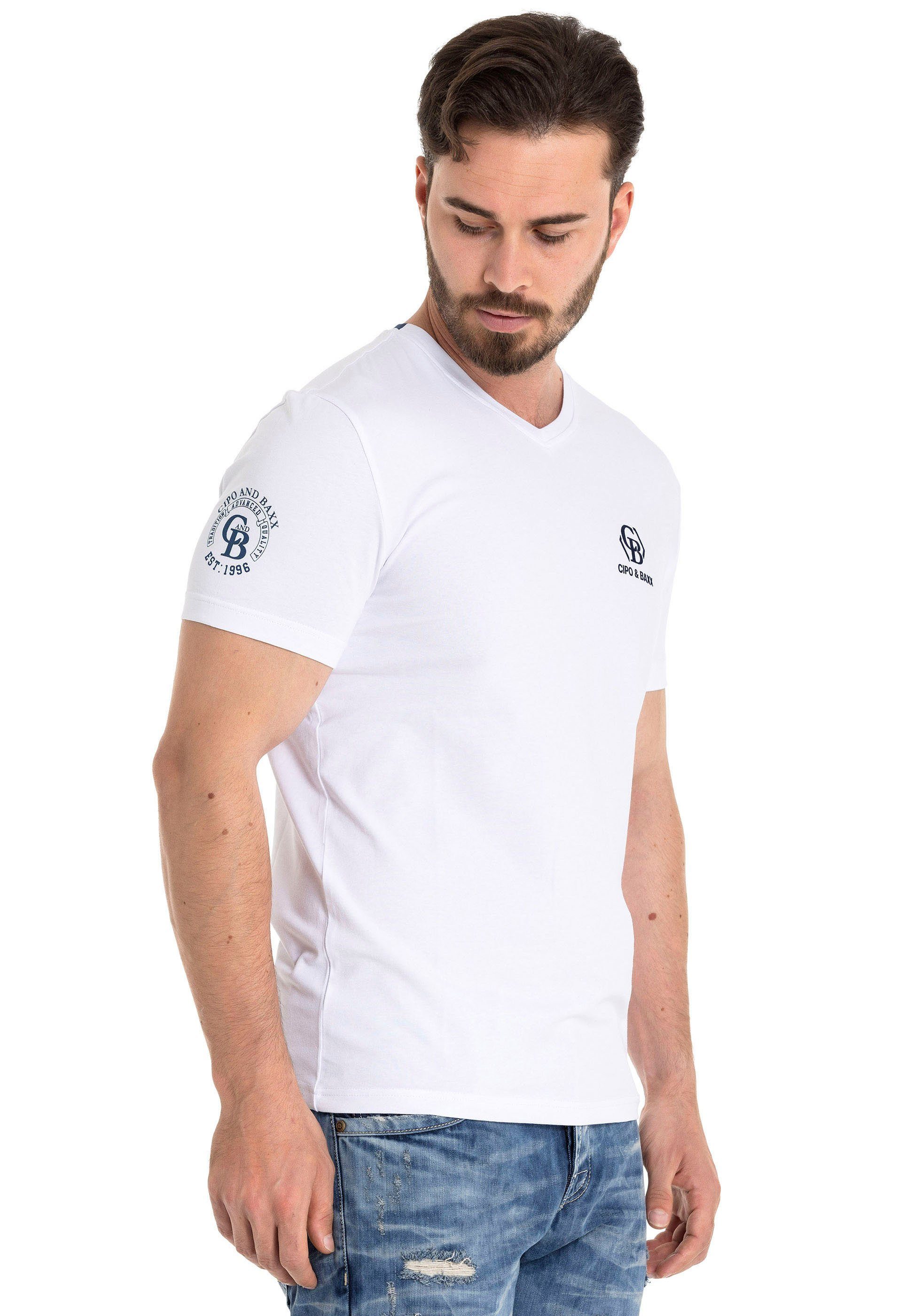 Cipo & Baxx Shirt met V-hals met merklabel in fluweel-look