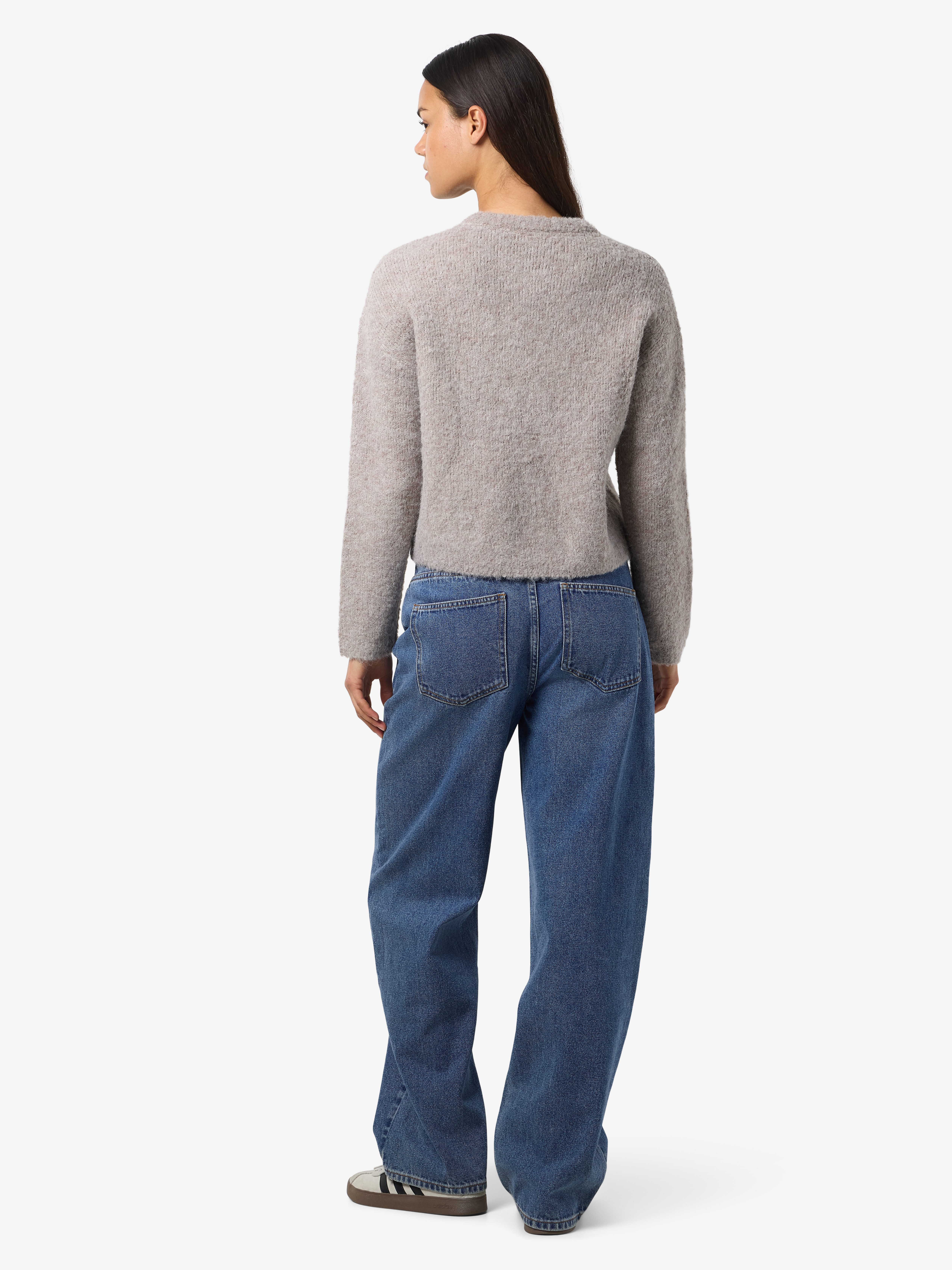 Noisy may Trui met ronde hals NMDOLLY L/S O-NECK KNIT FWD NOOS