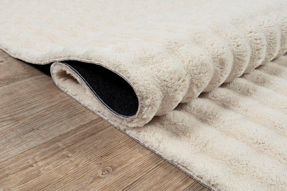 The carpet Vloerkleed Peak
