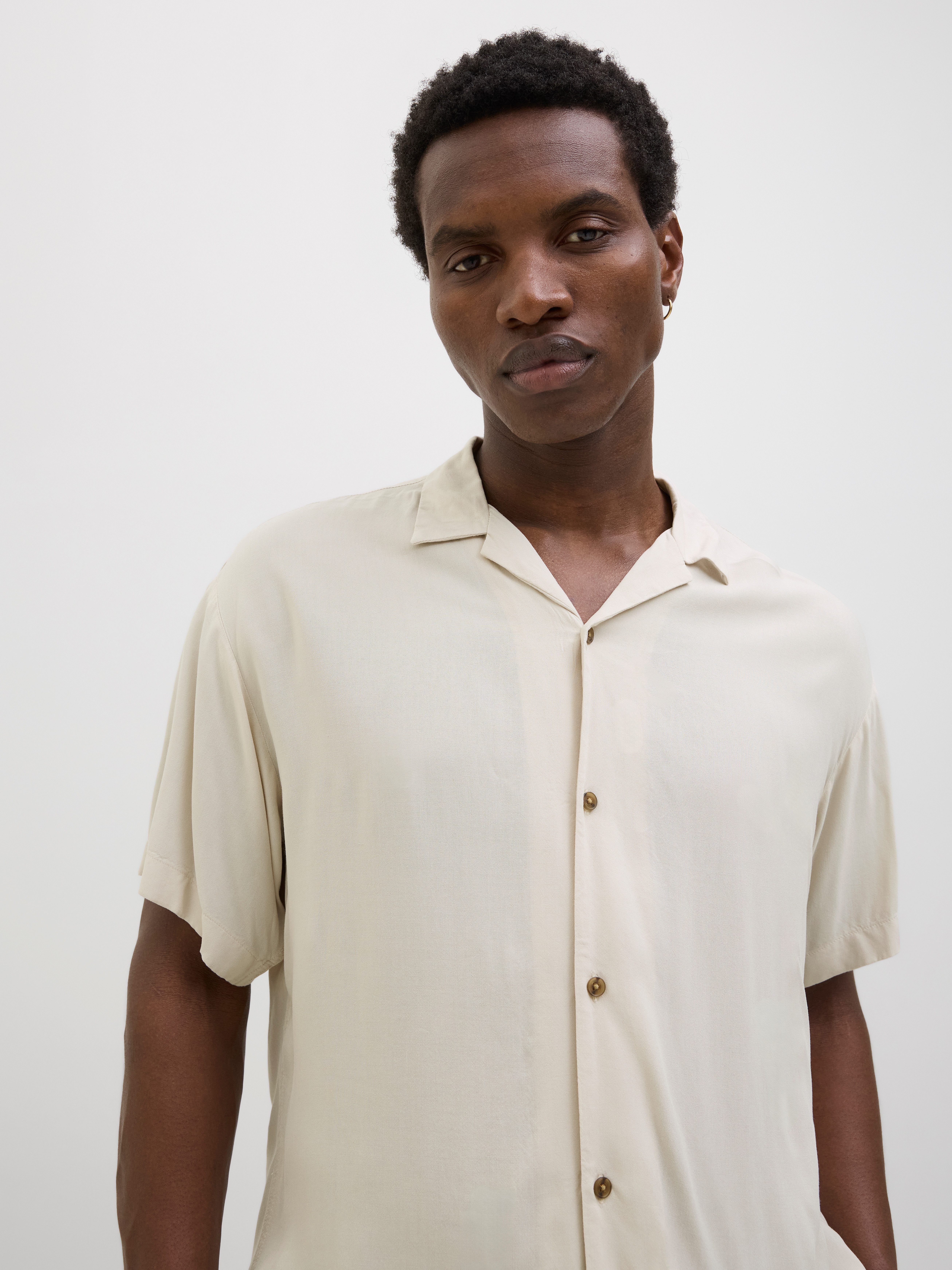 Jack & Jones Overhemd met korte mouwen JJEJEFF SOLID RESORT SHIRT S/S SN
