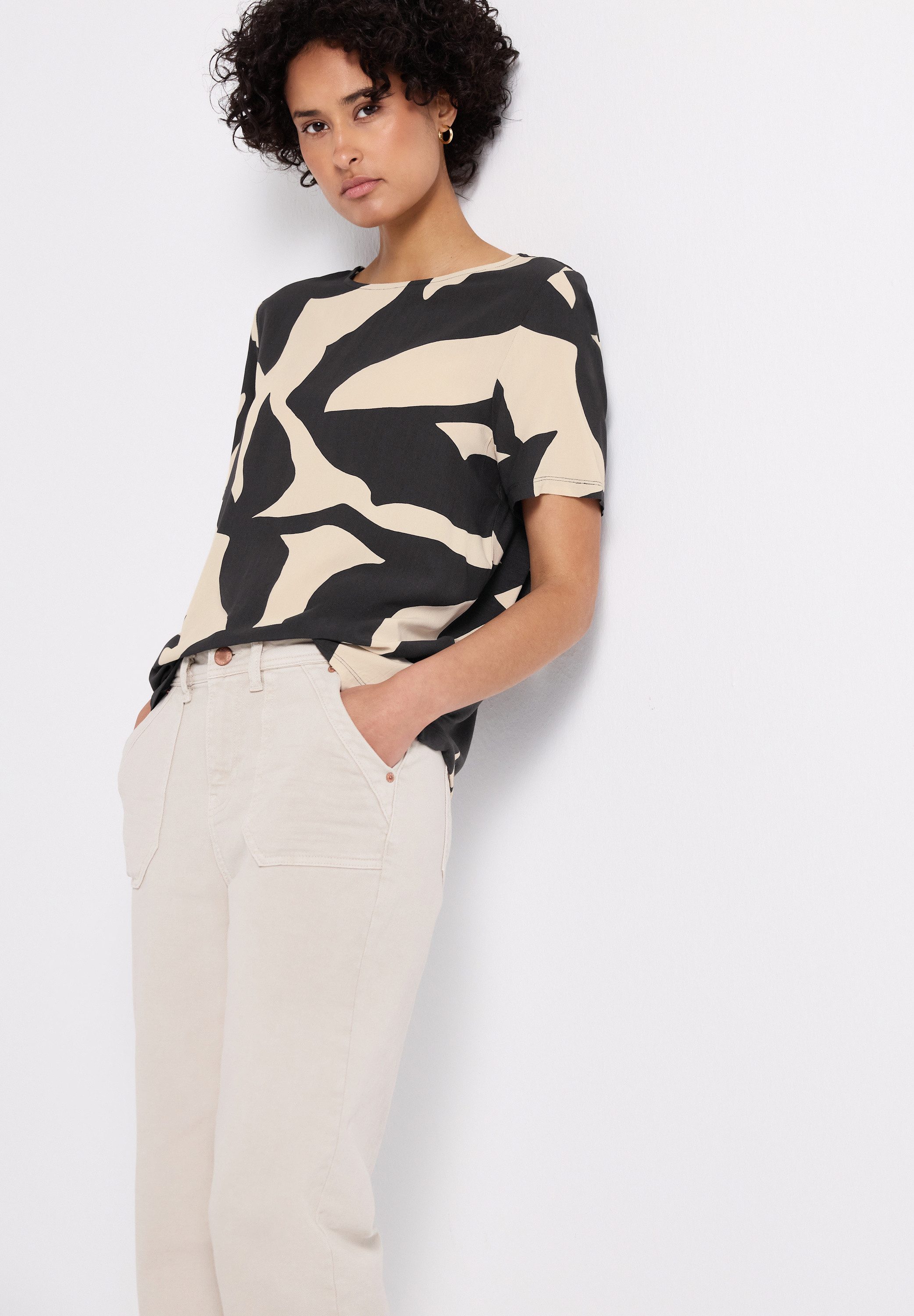 STREET ONE Shirt met print met banddetail op de rug en grafisch patroon