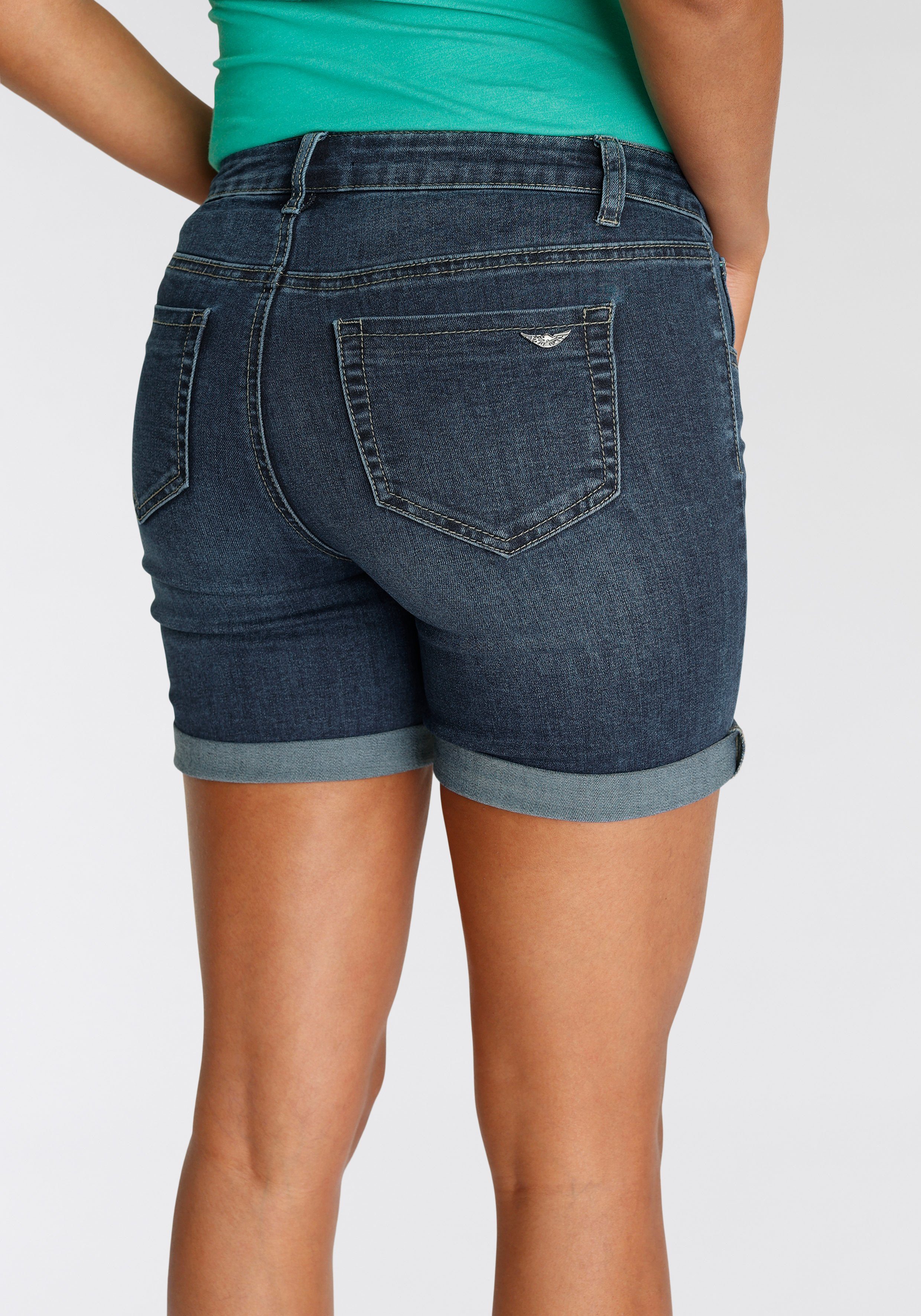 Arizona Jeansshort Ultra Stretch extra strak gesneden, opgerolde beenafsluitingen