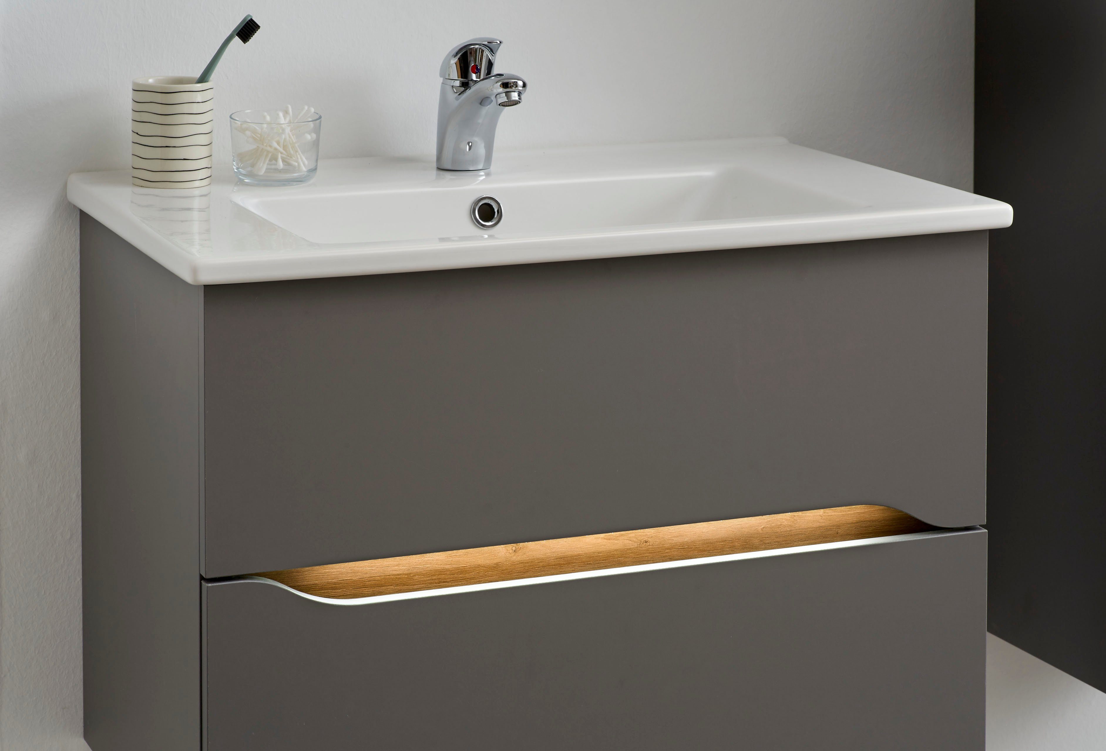 Saphir Badkamerserie Quickset 3-delig, keramische wastafel en LED spiegelkast met halfhoge kast, 2 deuren, 1 nis, 2 laden, inclusief deurdemper (5-delig)