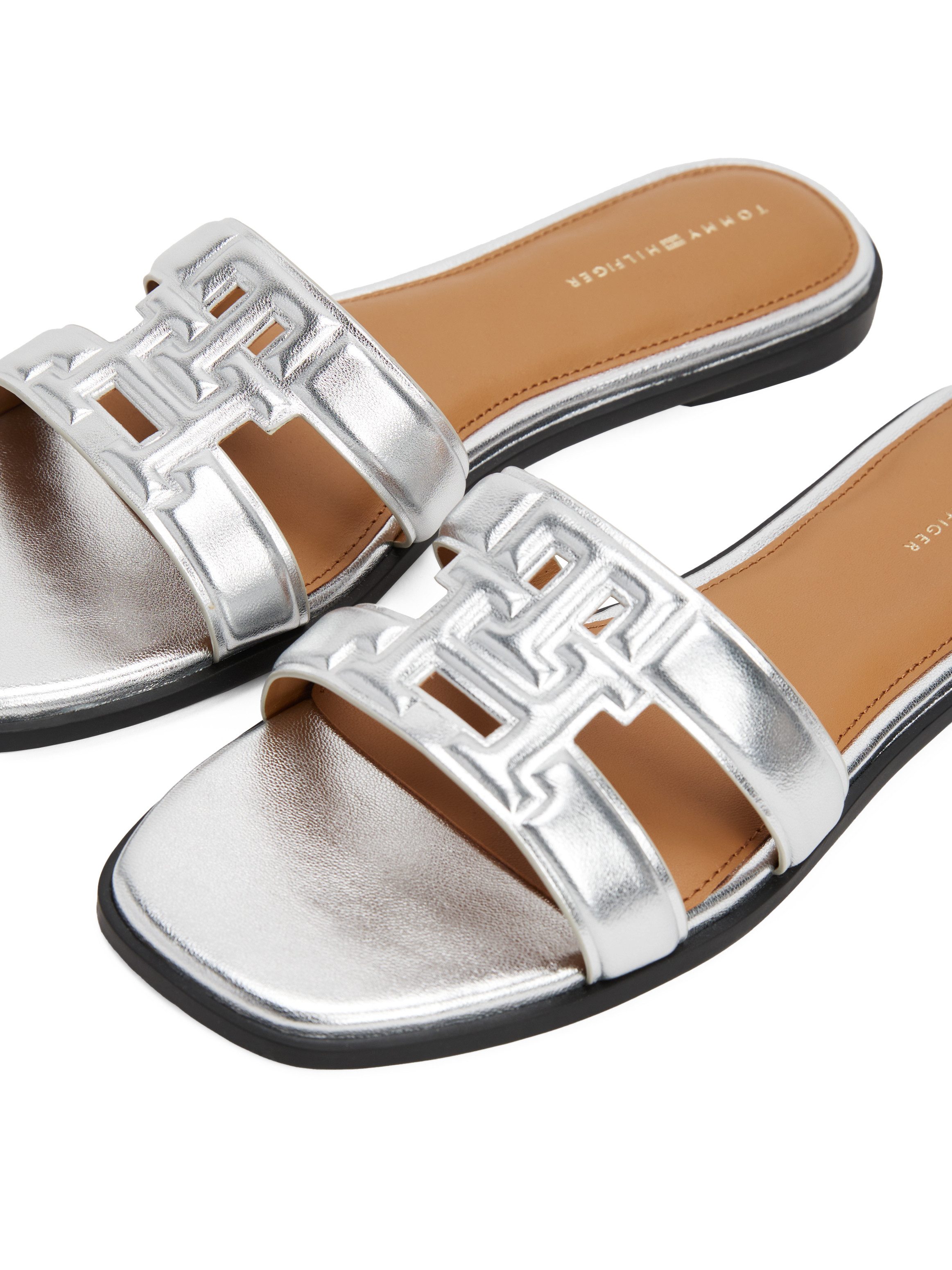 Tommy Hilfiger Slippers TH LOGO STRAP METALLIC MULE , blokhak, zomerschoen, flats, comfort-schoen met th-logo