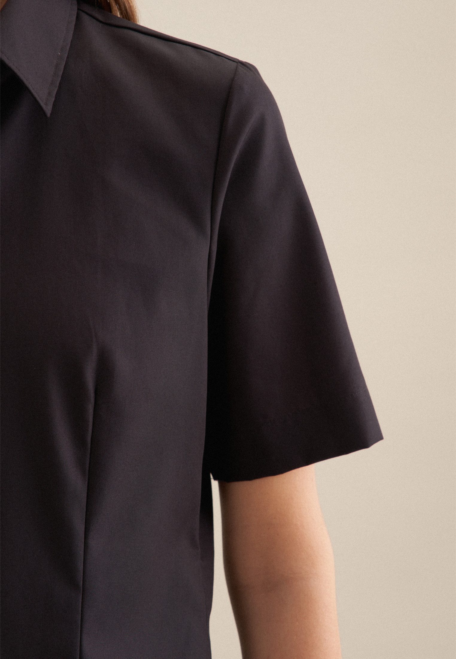 seidensticker Overhemdblouse Zwarte roos Korte mouwen kraag uni