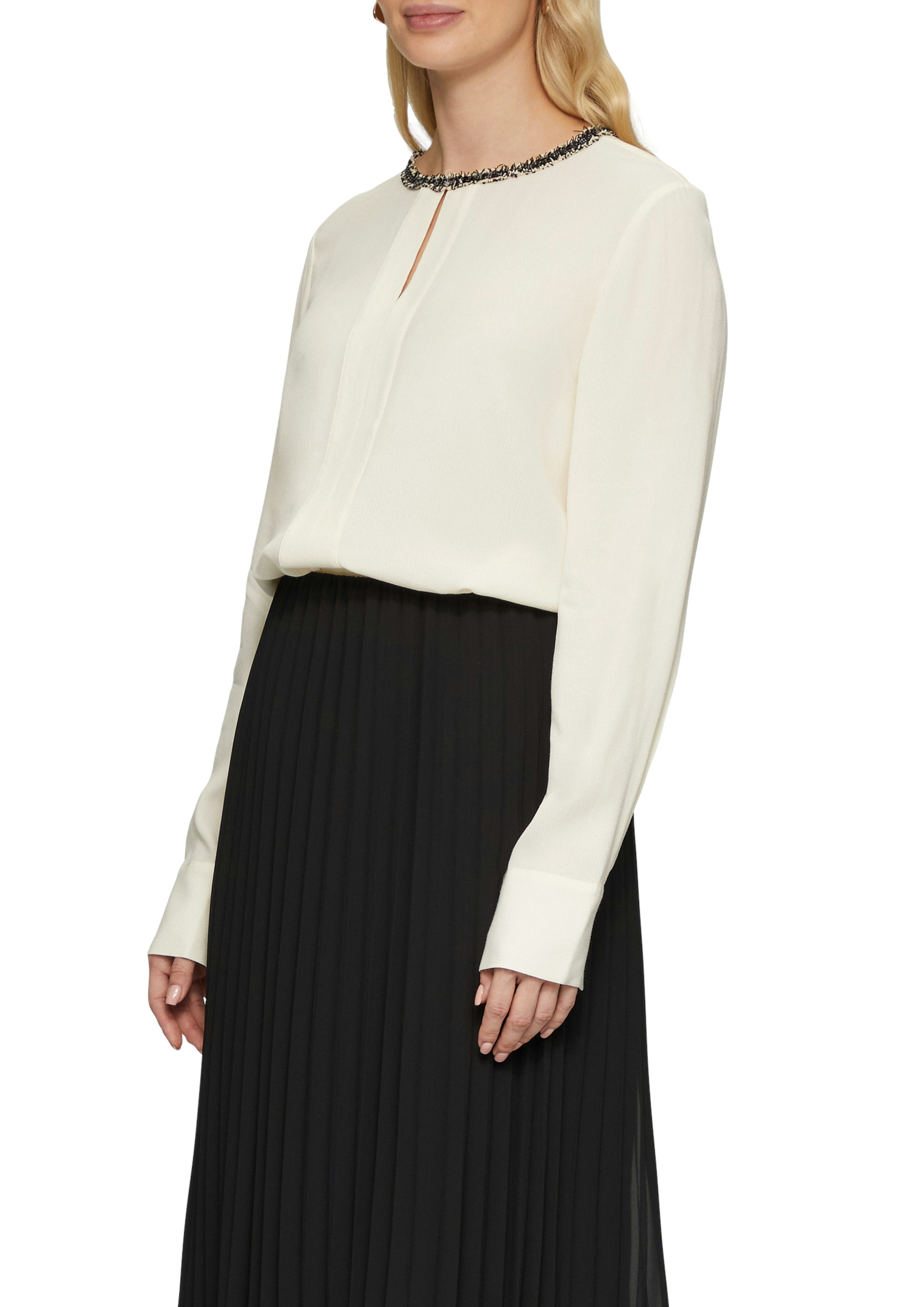 s.Oliver BLACK LABEL Blouse met lange mouwen met decoratieve applicatie aan de halslijn