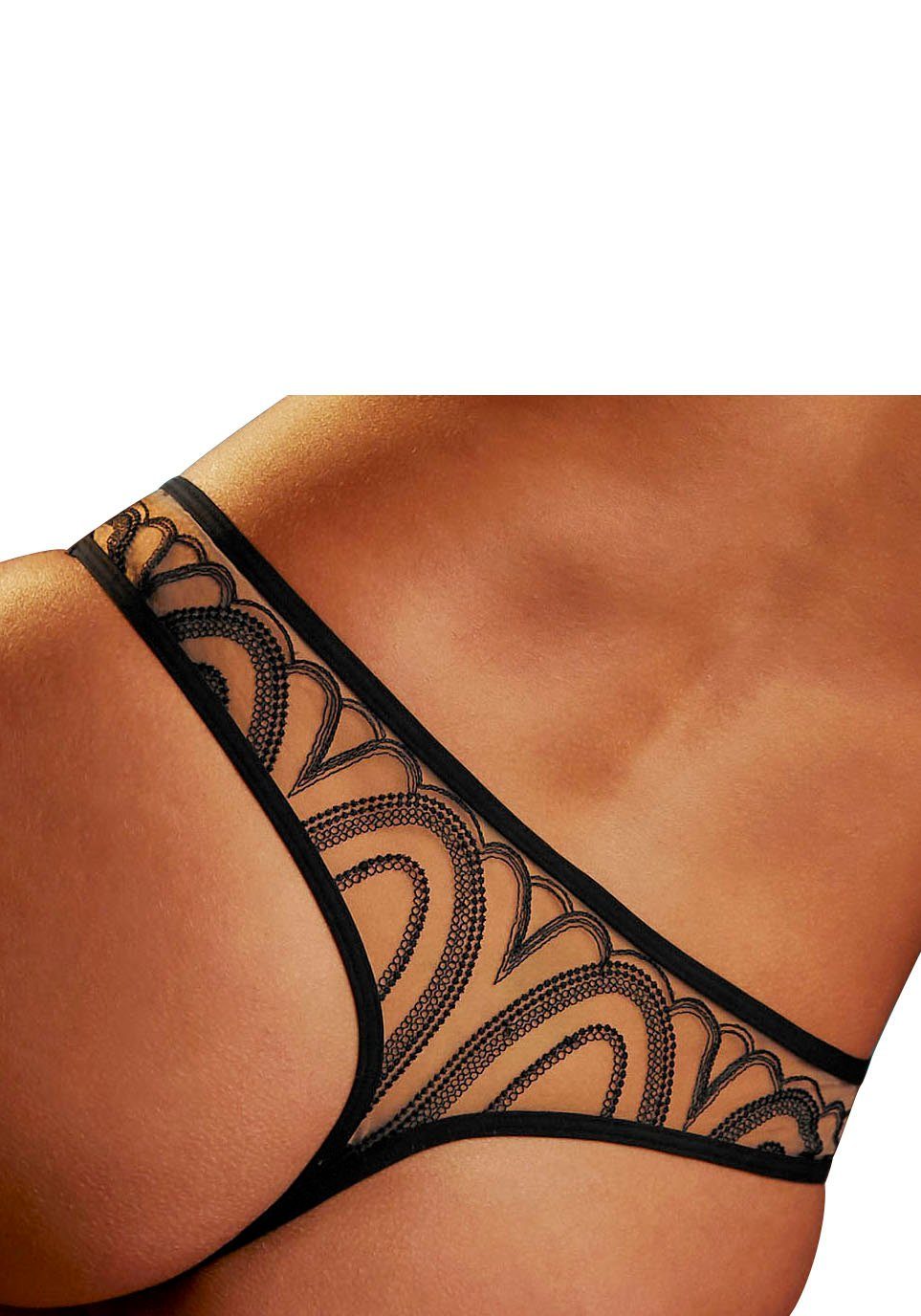 Lascana String in modieuze tattoo-look