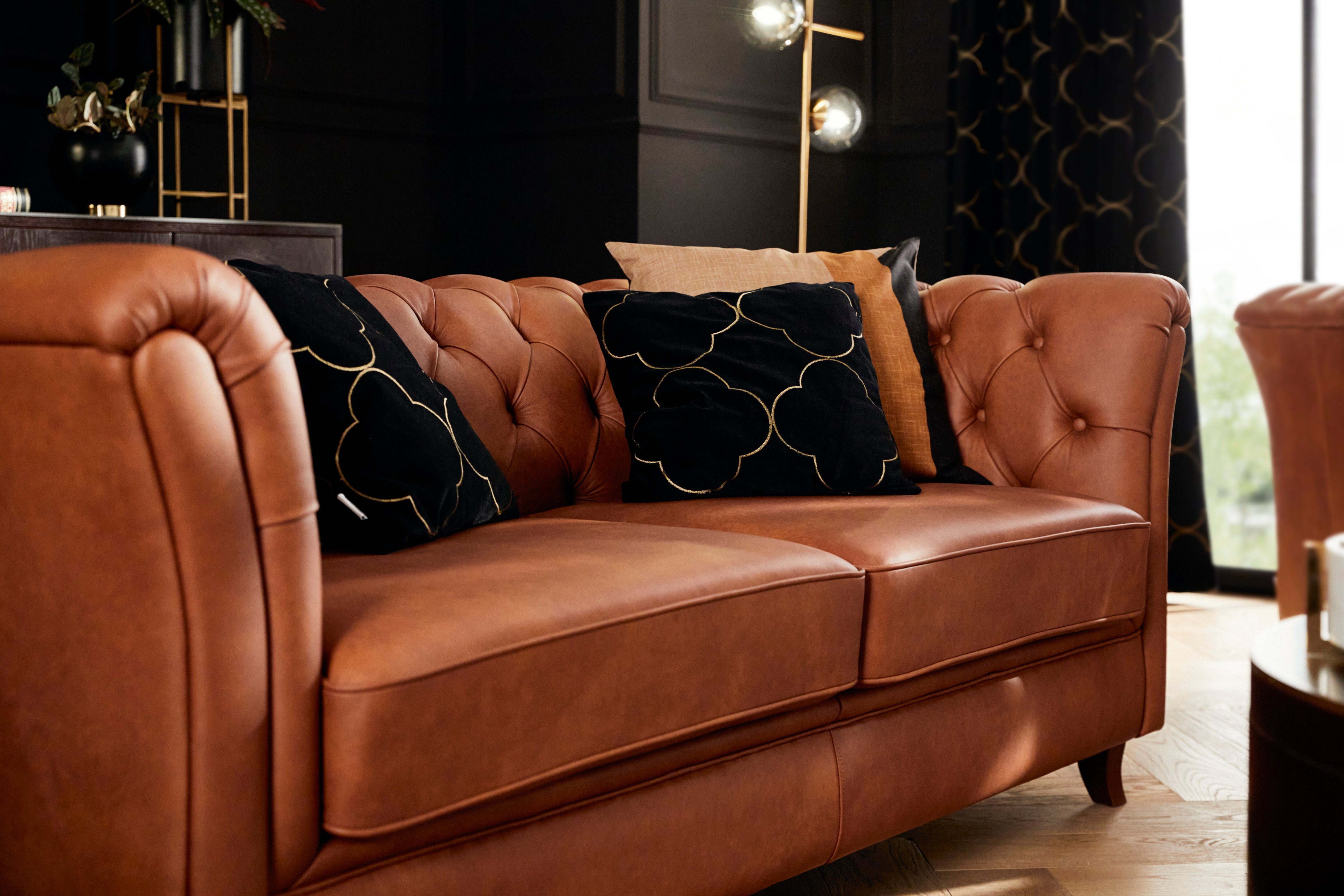 Home affaire Chesterfield-bank Reims met echte chesterfield-capitonnage, uitstekende verwerking