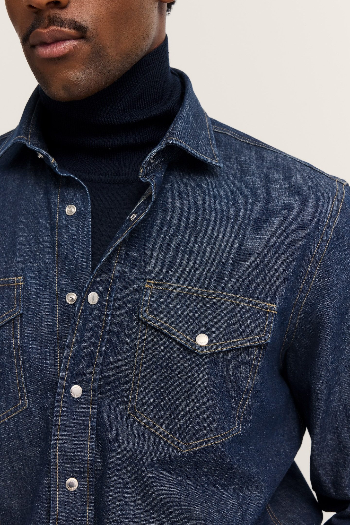 Bugatti Jeans overhemd Drukknopen in modern fit met kent-kraag en van katoen