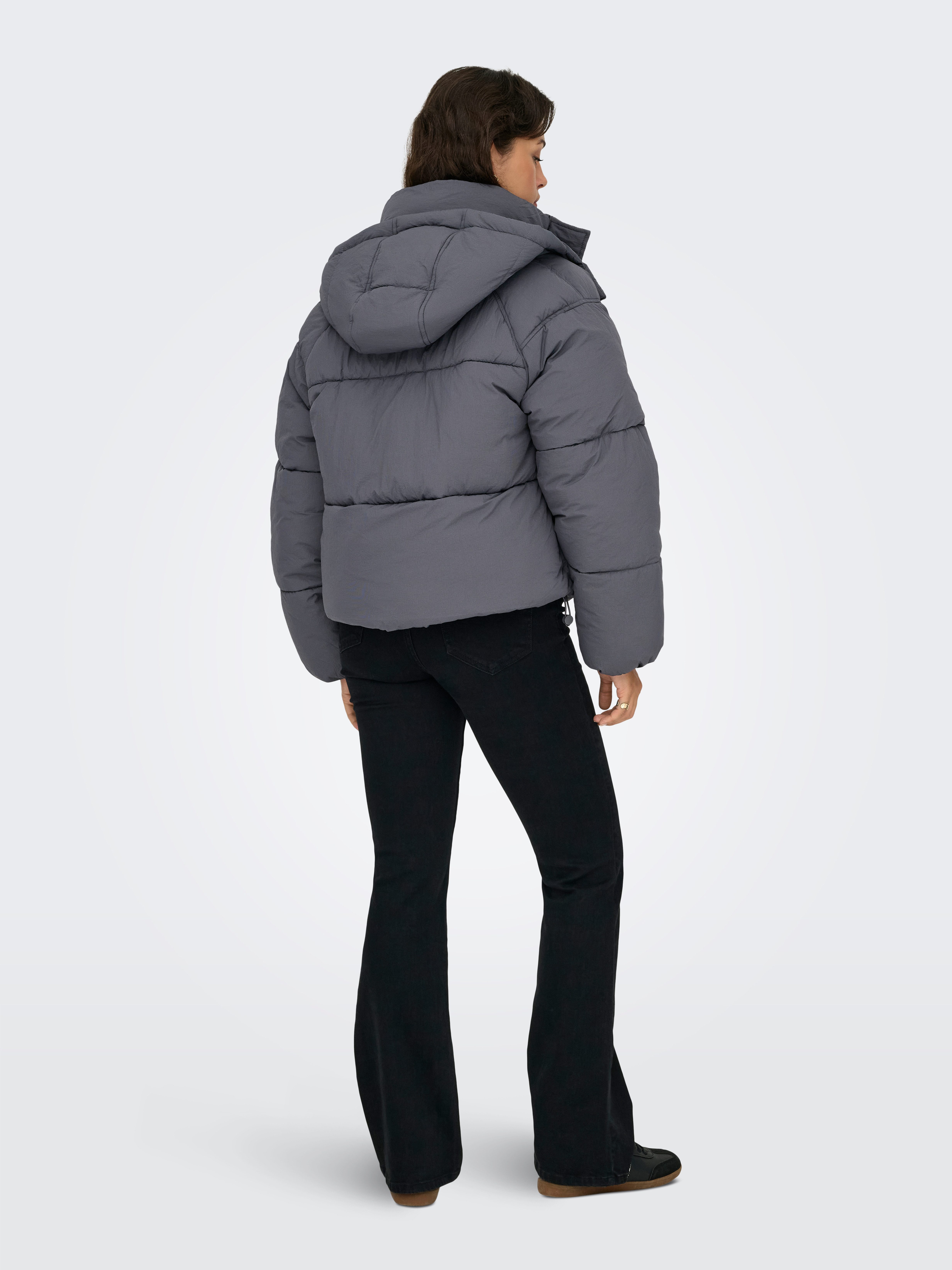 Only Gewatteerde jas ONLHOPE SHORT PUFFER JACKET CC OTW