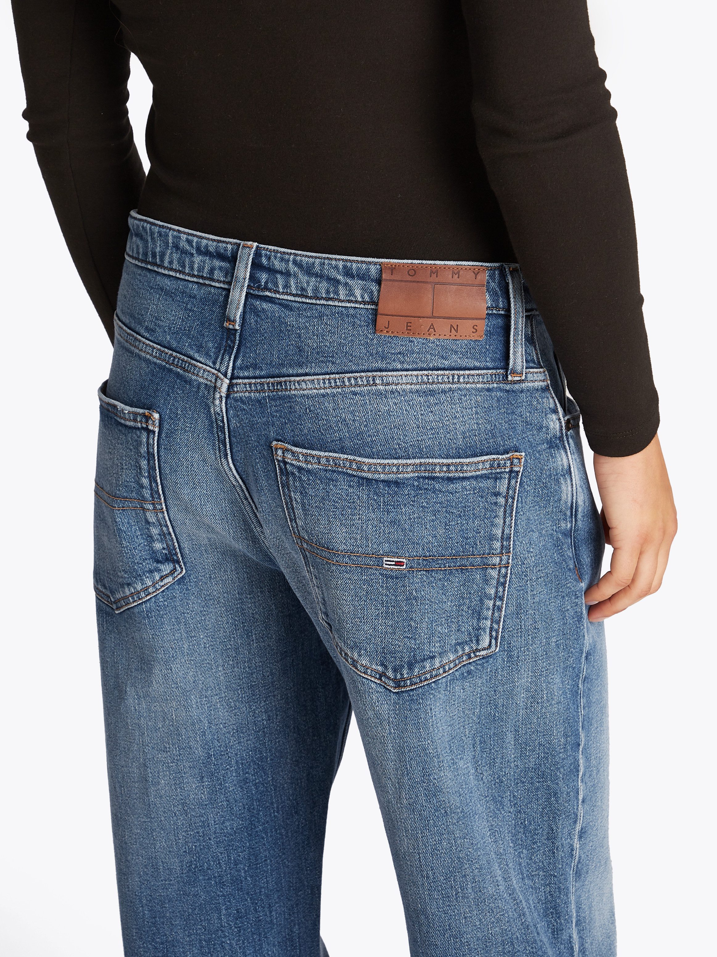 TOMMY JEANS Relax fit jeans Mia Mid Rise Relaxed Straight