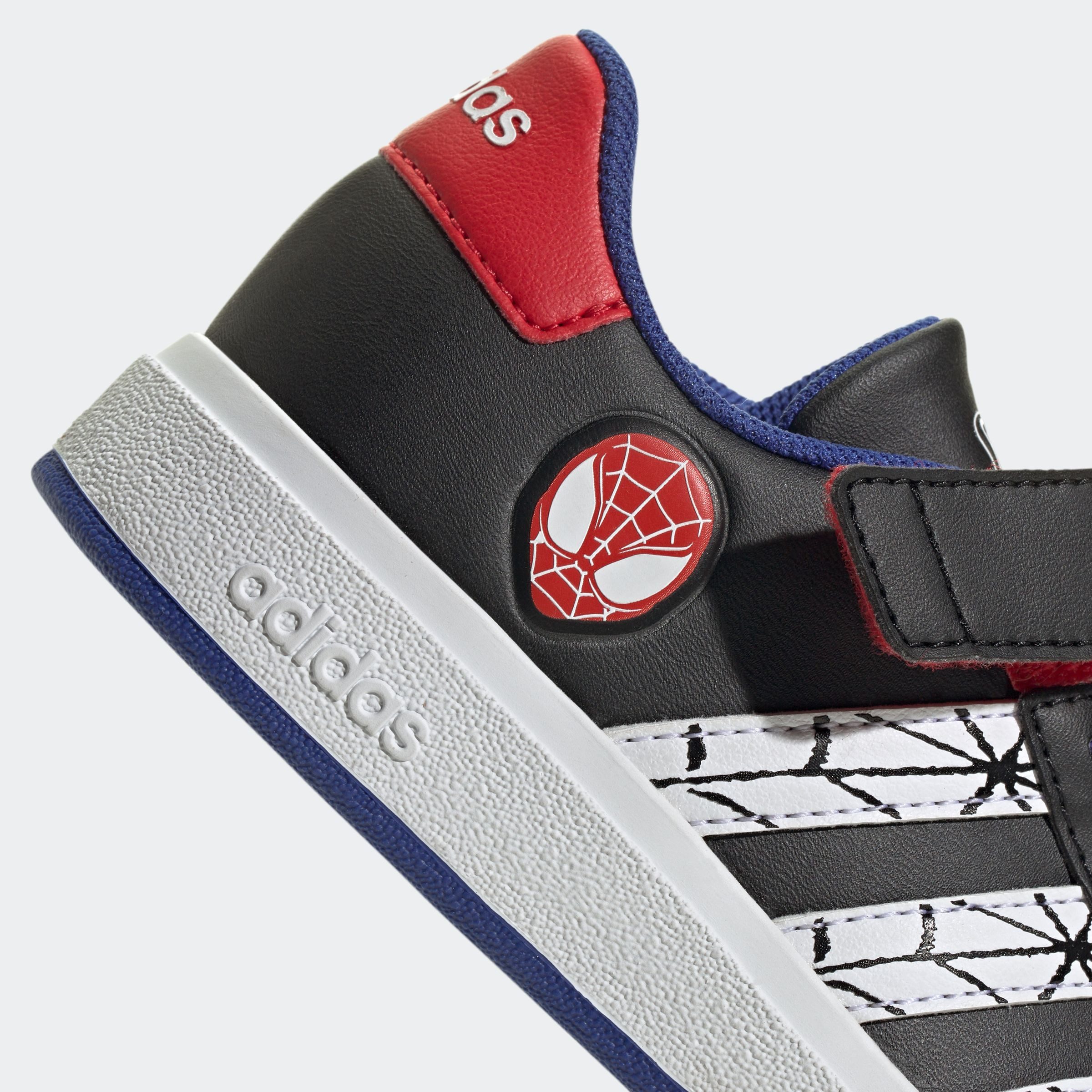adidas Sportswear Sneakers MARVEL’S SPIDER-MAN GRAND COURT KIDS Design geïnspireerd op de adidas Superstar