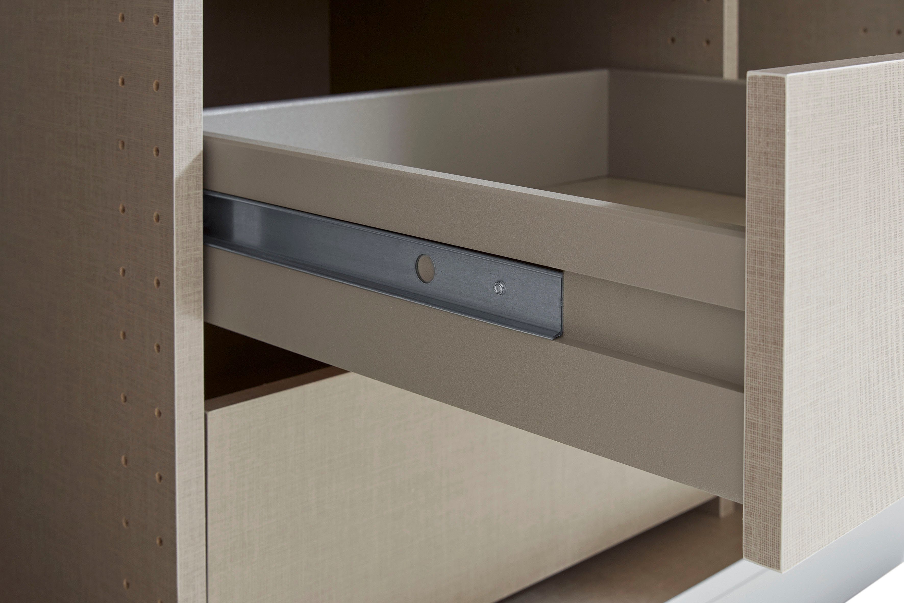rauch Draaideurkast Kledingkast kast garderobe TOPSELLER OTELI incl. binnenindeling met 3 binnenlades extra planken optioneel met spiegel made in germany