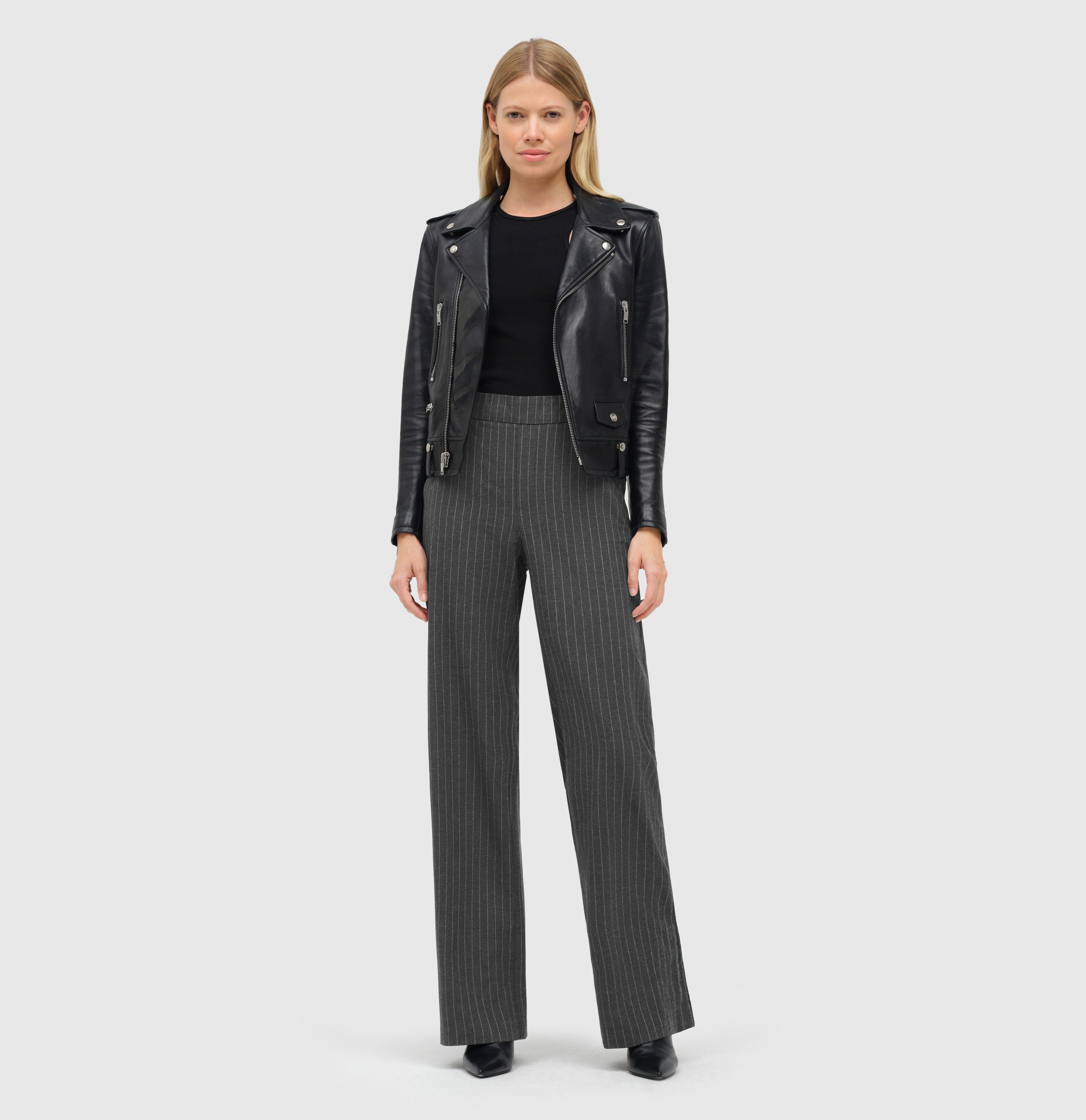 MAC Bootcutbroek Chiara Bootcut-vorm in figuuraccentuerende vorm