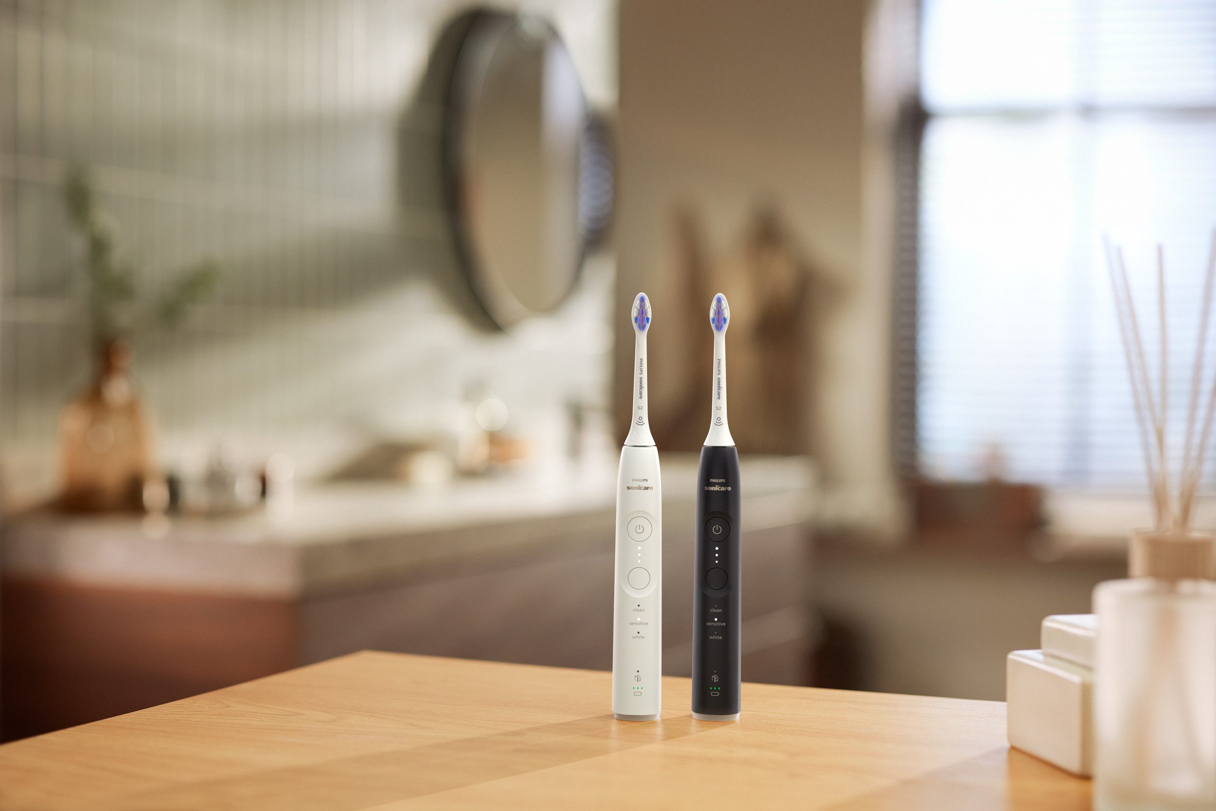 Philips Sonicare Elektrische tandenborstel Series 6500 HX7419/01 met drukcontrole, 3 intensiteitsniveaus, incl. oplader, reisetui