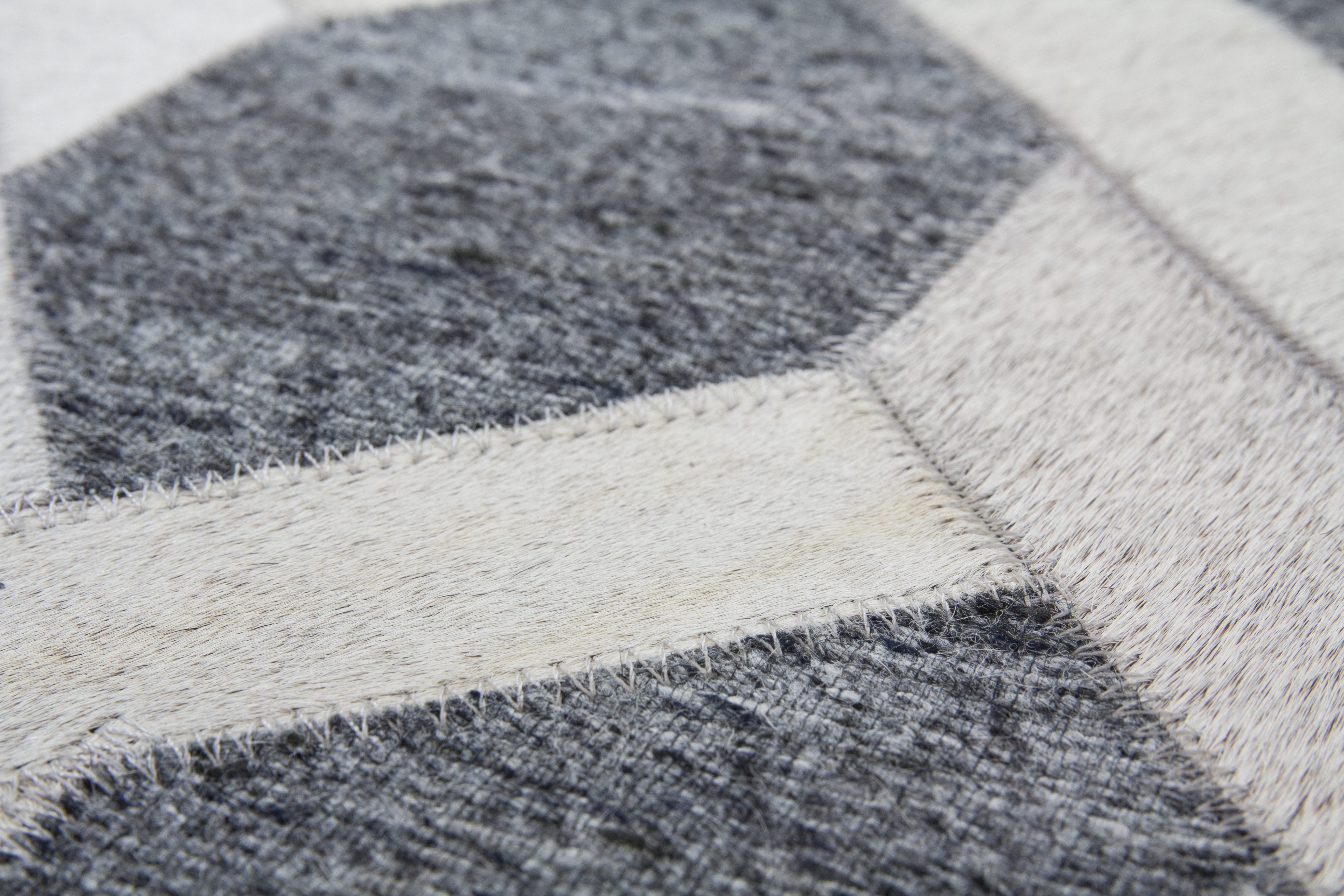 Kayoom Vloerkleed Chimera 110 Materiaalmix van viscose en leer, handgemaakt uniek stuk