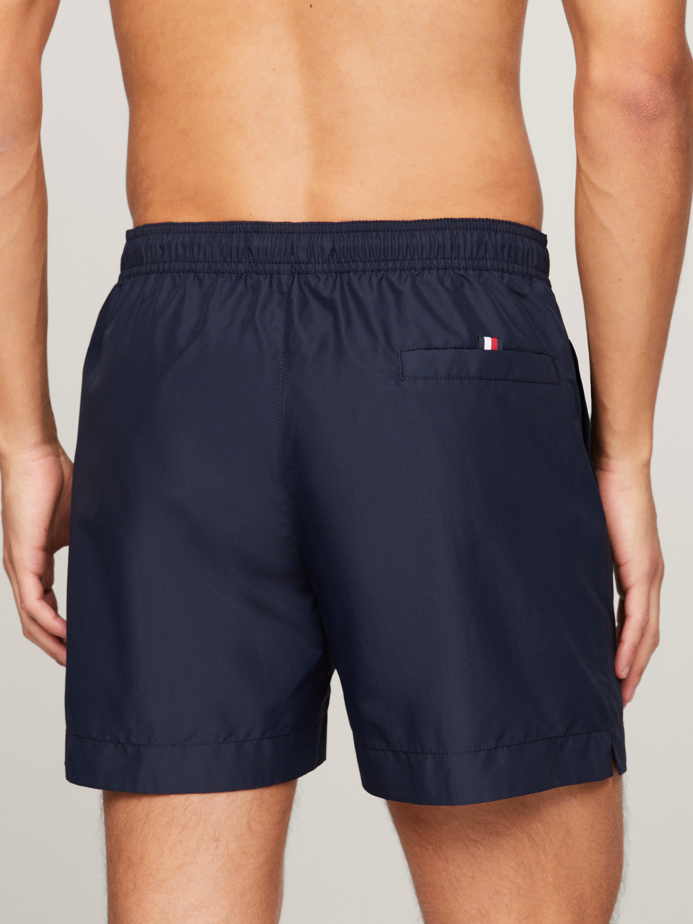 Tommy Hilfiger Swimwear Zwemshort MEDIUM DRAWSTRING met logoborduring op de heup