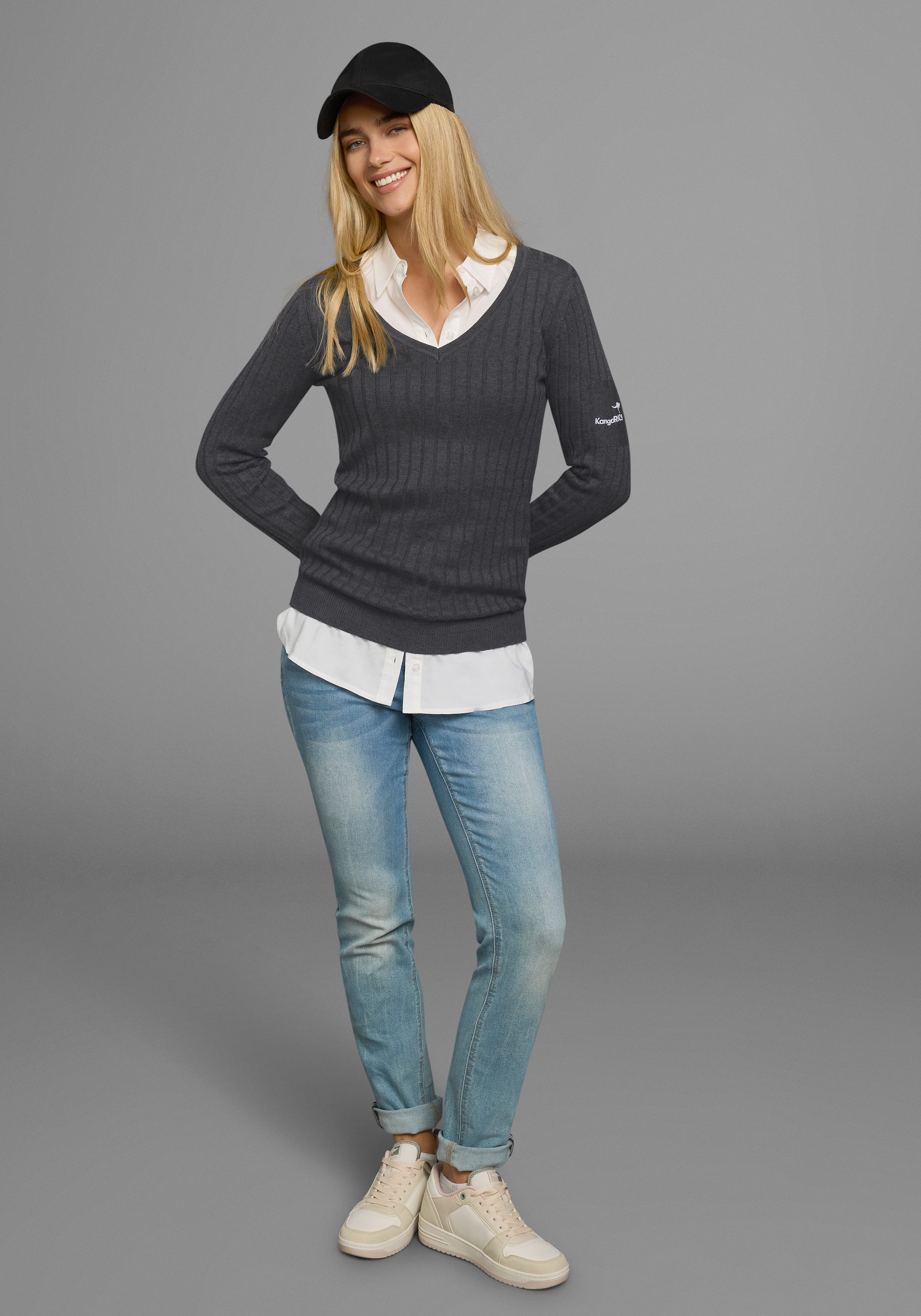 KangaROOS Trui met V-hals in breed geribd fijntricot