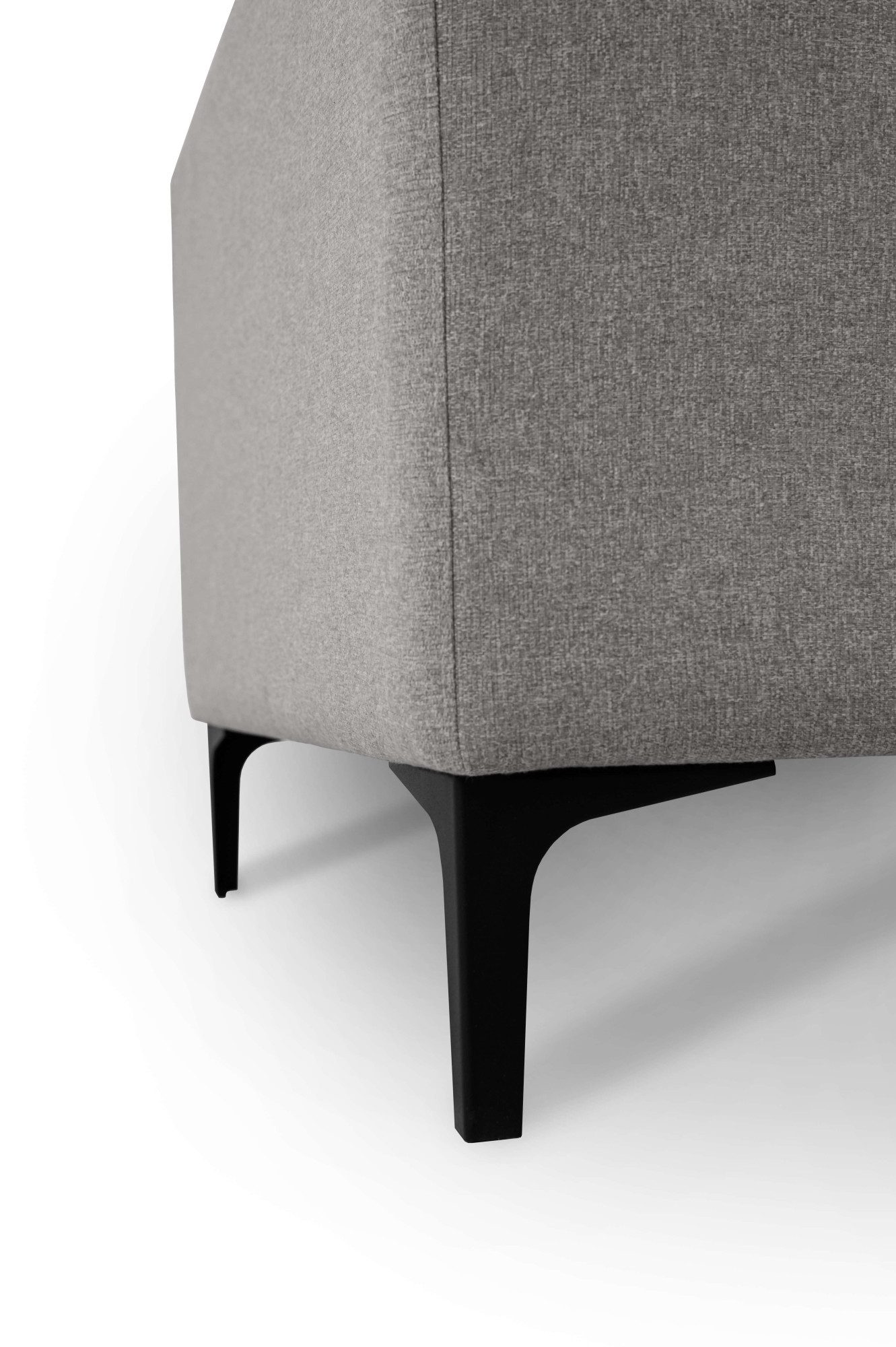 INOSIGN 2,5-zitsbank Henry met metalen poten, in een modern design
