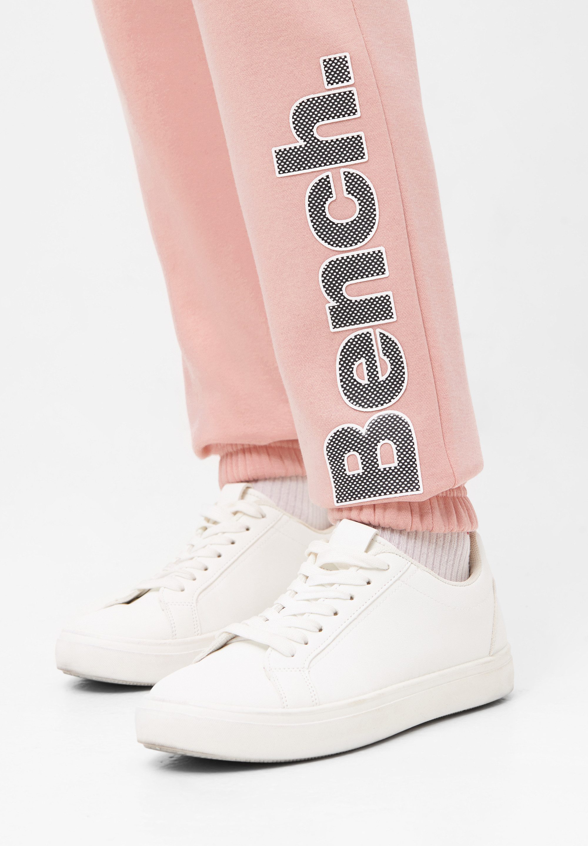 Bench. Sweatbroek COREY G