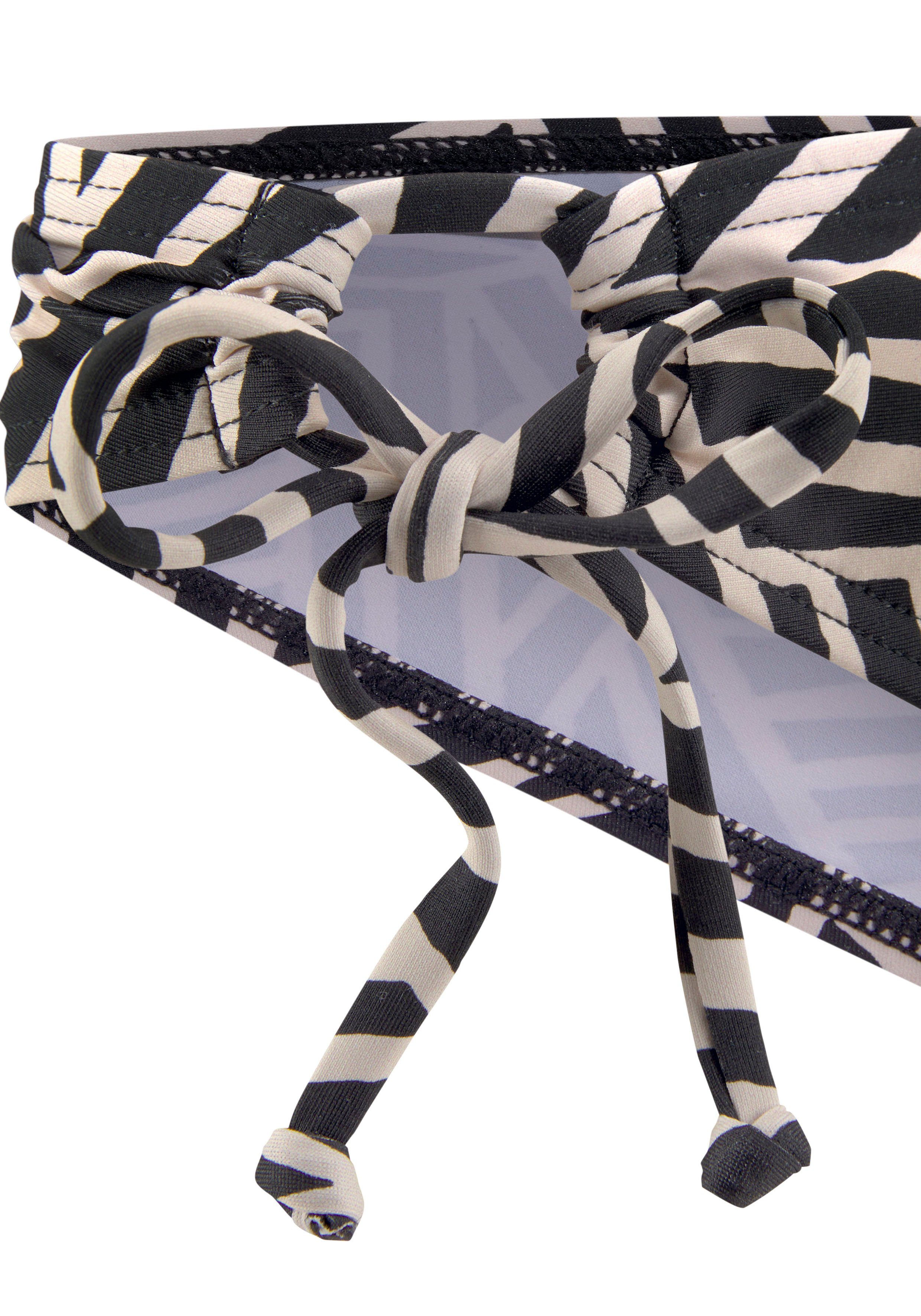 Lascana Bikinibroekje Cleo met geometrische print