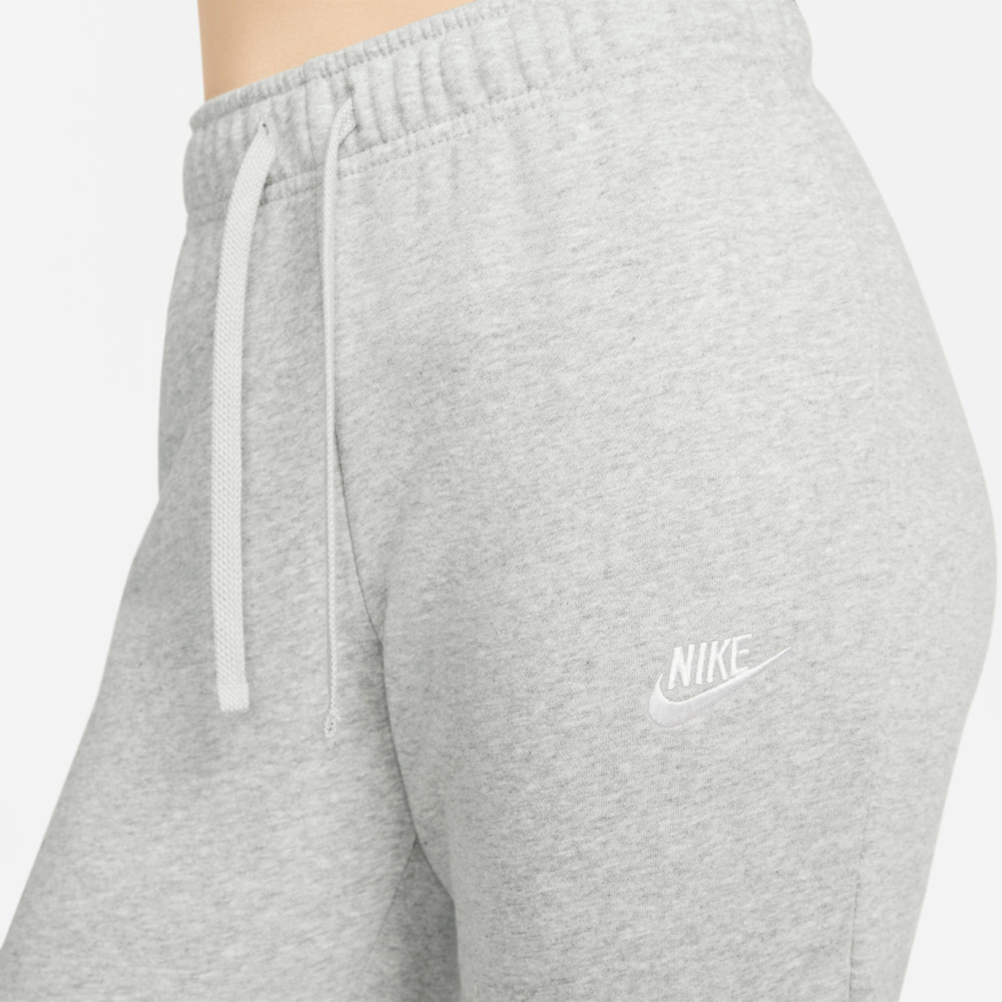 Nike Sportswear Joggingbroek Club Fleece Women's Mid-Rise Slim Joggers