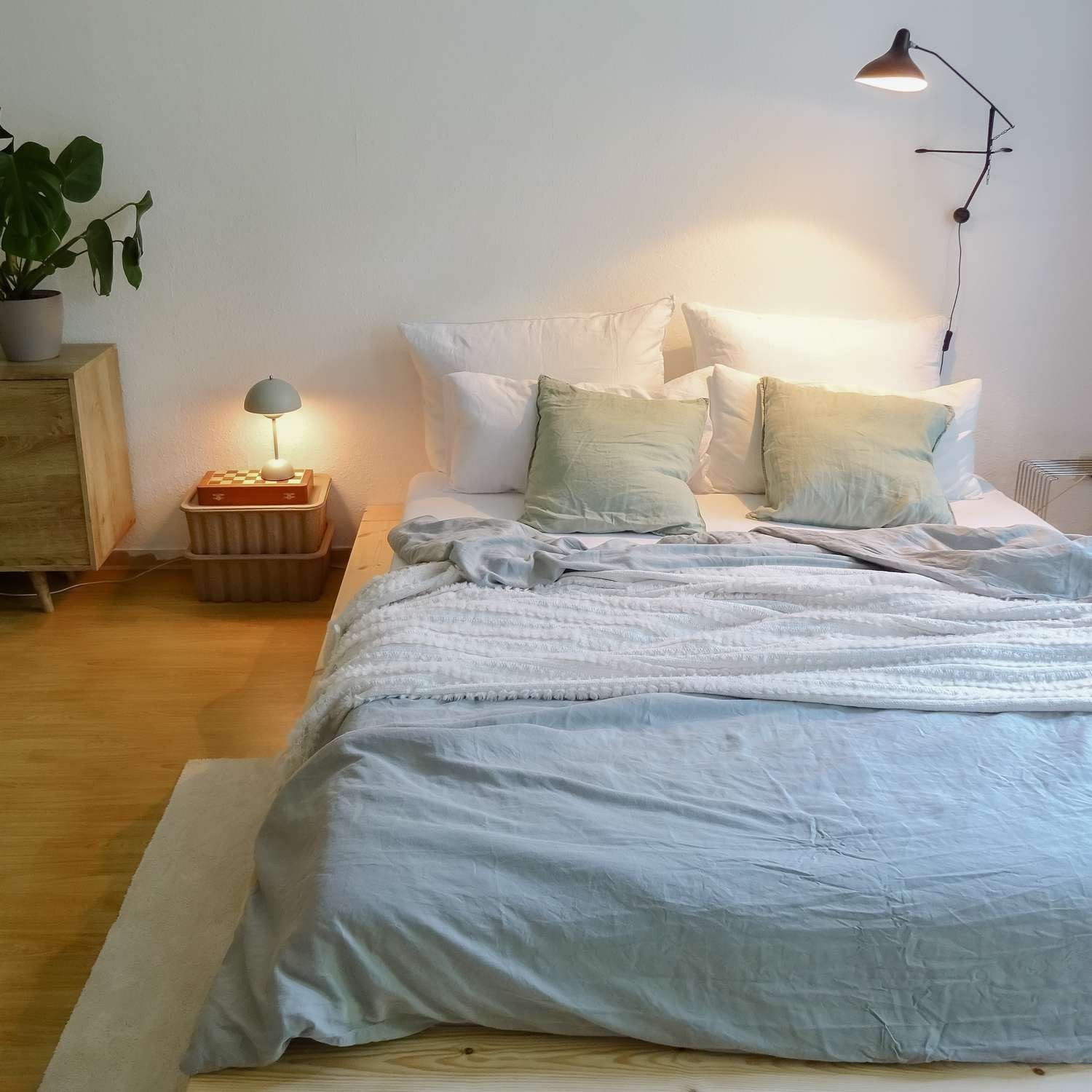 Karup Bedframe JAPAN BED grondbed, houten frame, futonbed, jeugdbed, houten bed Massief houten bed met lattenbodem, massief grenen, bed zonder hoofdeinde