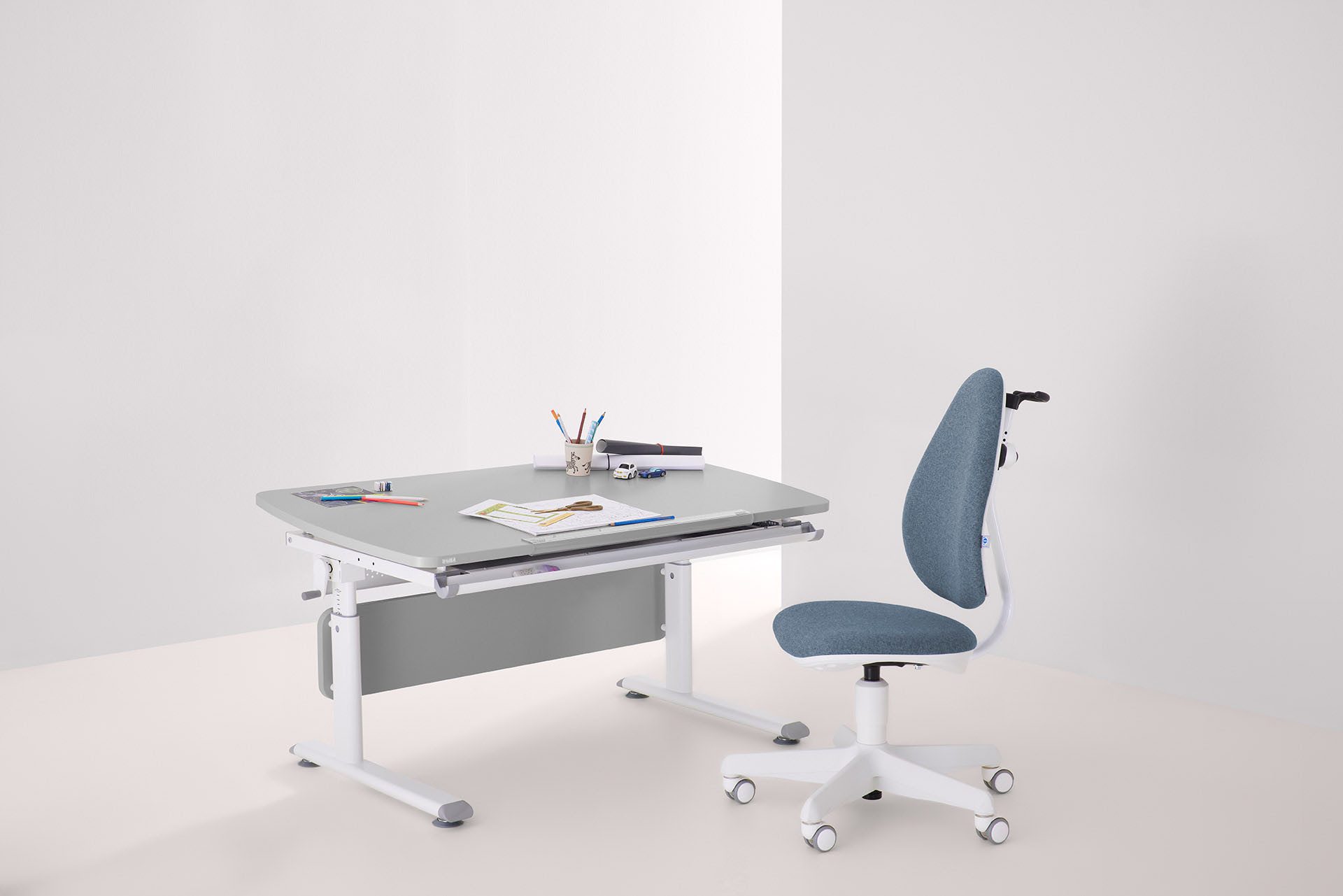 PAIDI Kinderwelten Kinderbureau DIEGO CURVED, leerlingbureau, meegroeiend, ergonomisch stappenloos in hoogte verstelbaar, tafelblad kantelbaar