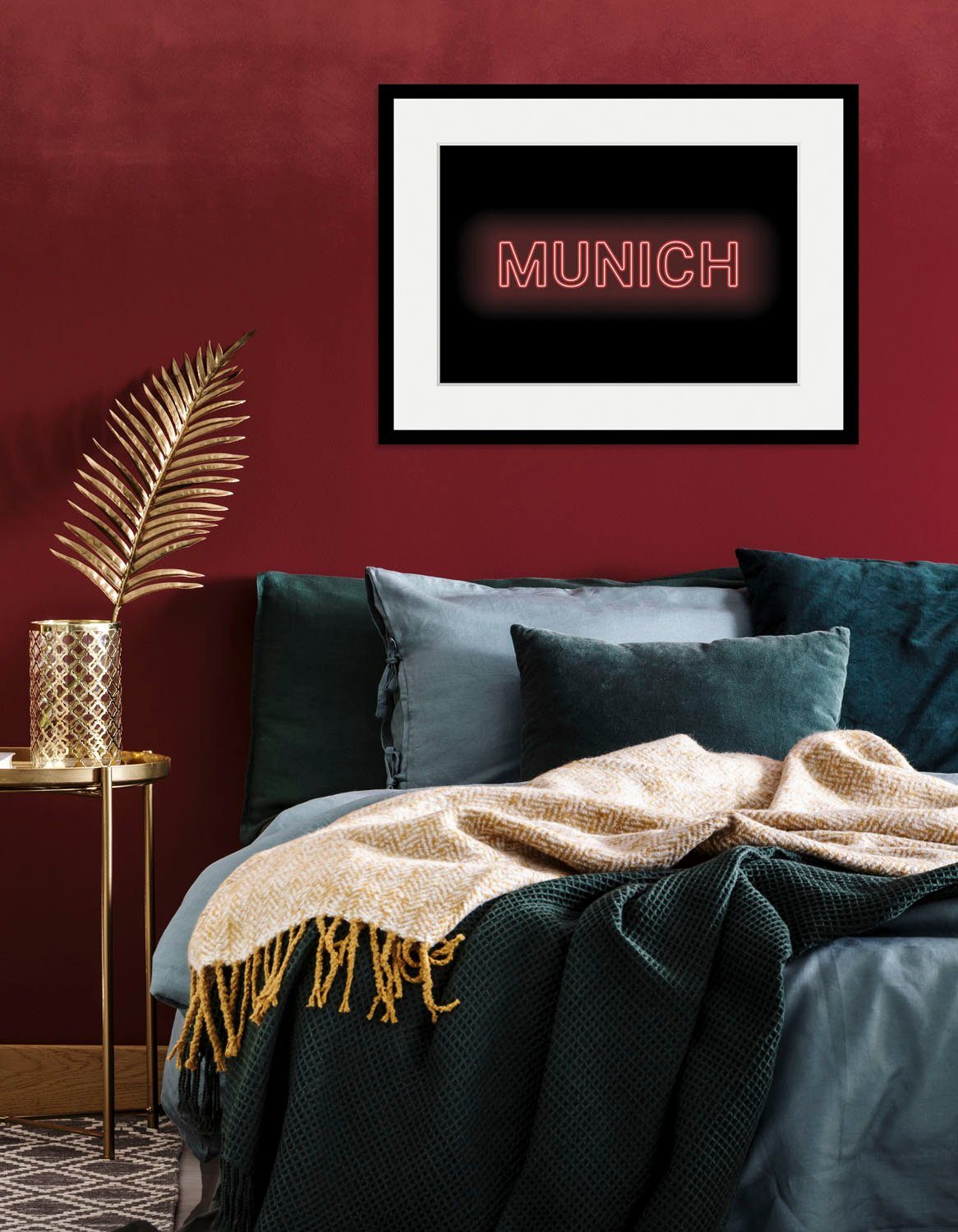 queence Wanddecoratie MUNICH LIGHTS HD premium posterdruk incl. houten lijst (1 stuk) schilderijen maat 70 cm x 50 cm rood