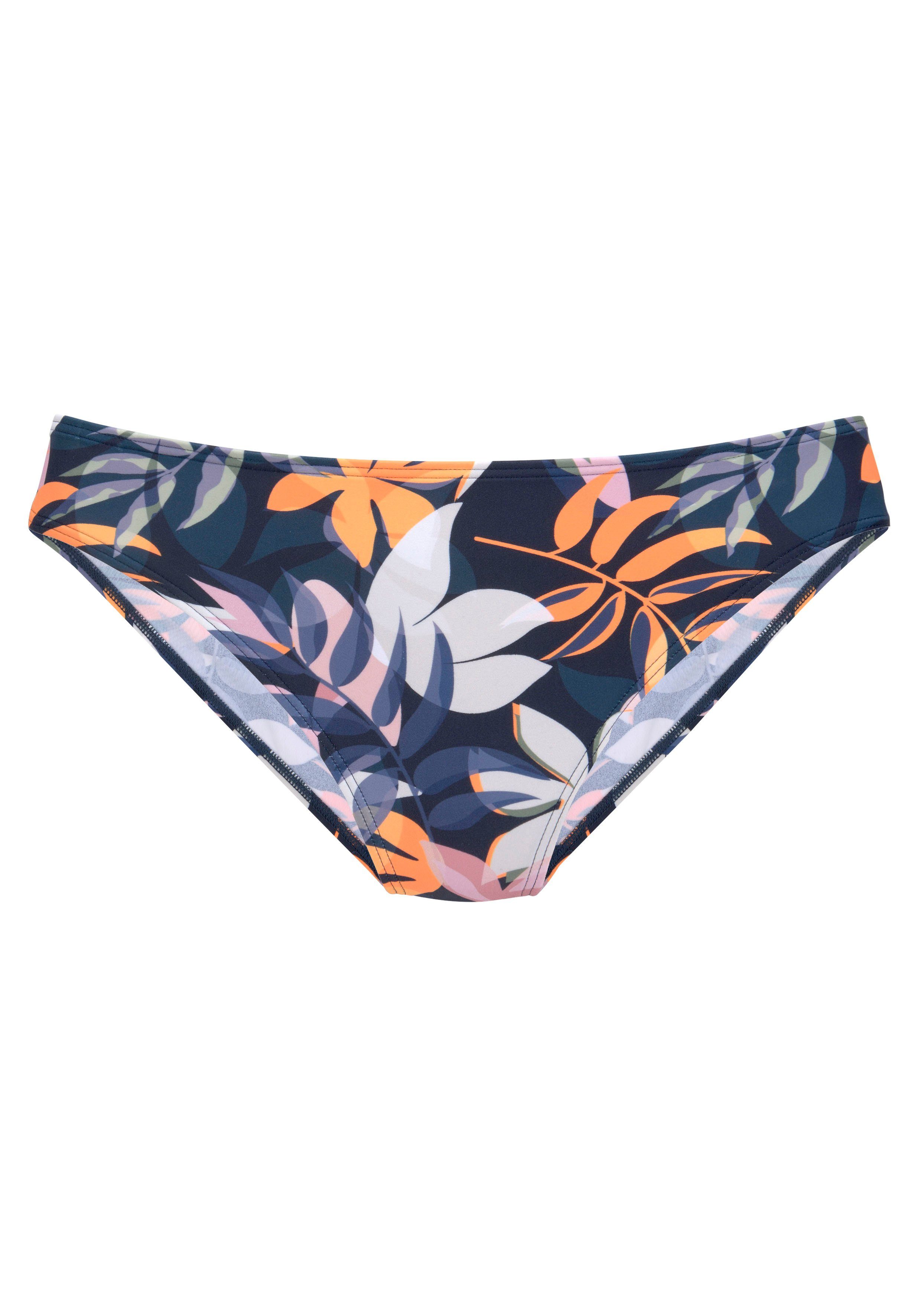 active by Lascana Bikinibroekje WAVE met tropische print