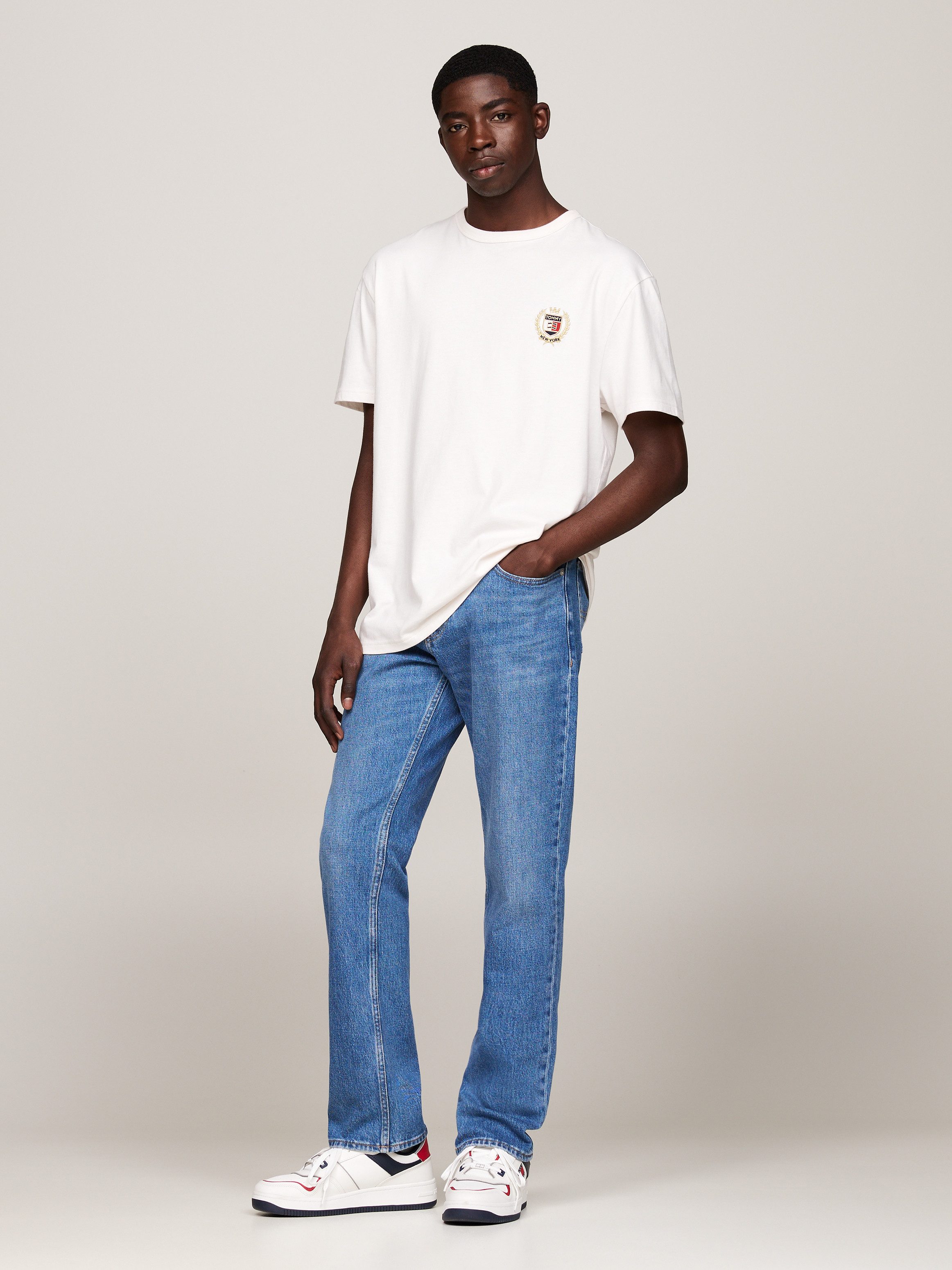TOMMY JEANS T-shirt TJM REG RWB CREST FLAG TEE EXT geborduurd merkembleem op borsthoogte